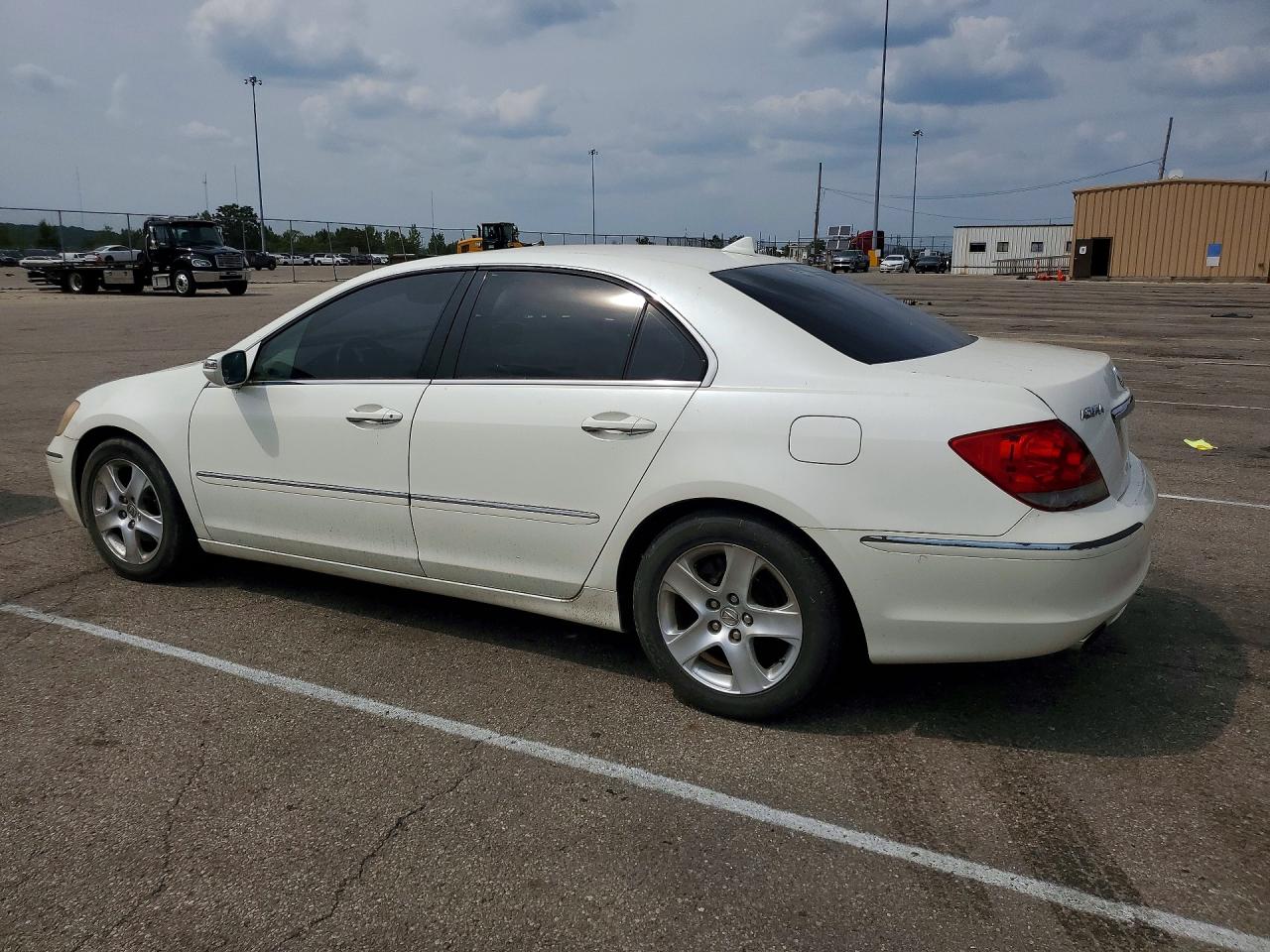 2006 Acura Rl White vin: JH4KB16516C004429