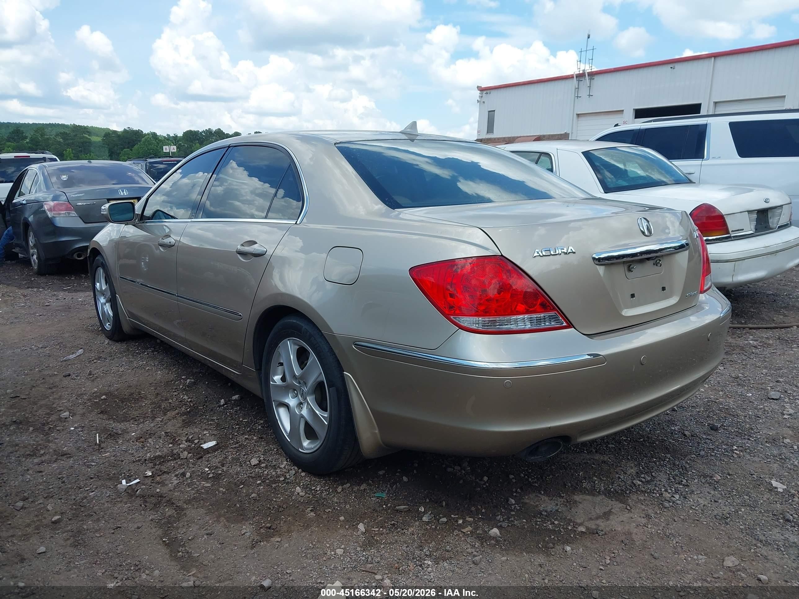 2005 Acura Rl 3.5 Gold vin: JH4KB16535C002941