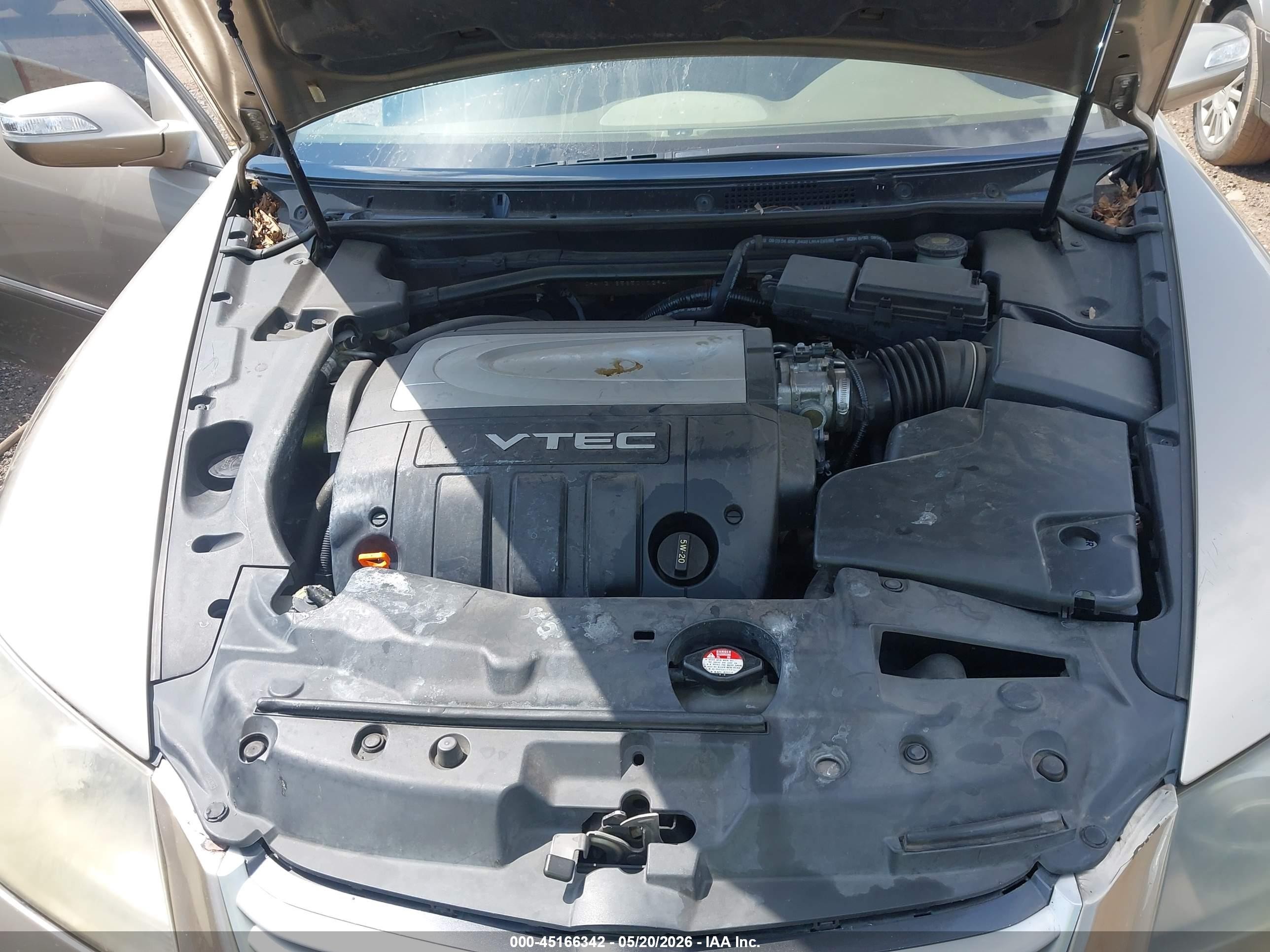 2005 Acura Rl 3.5 Gold vin: JH4KB16535C002941