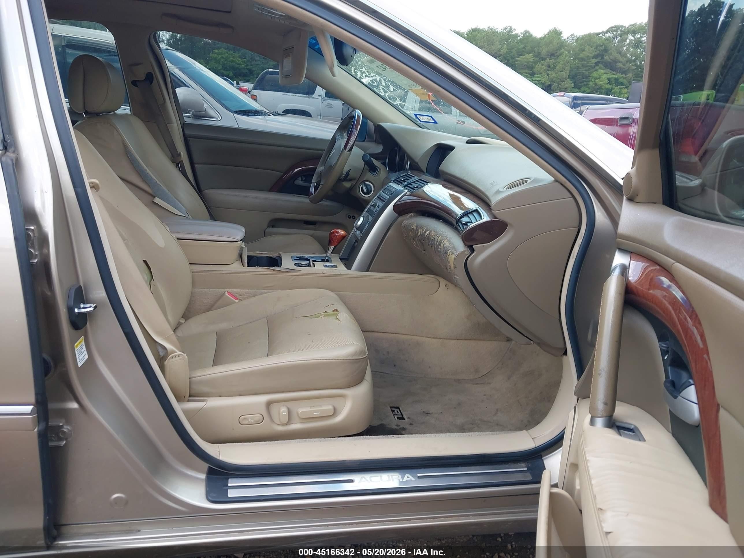 2005 Acura Rl 3.5 Gold vin: JH4KB16535C002941