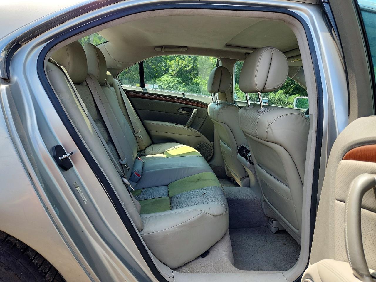 2005 Acura Rl Silver vin: JH4KB16535C012207
