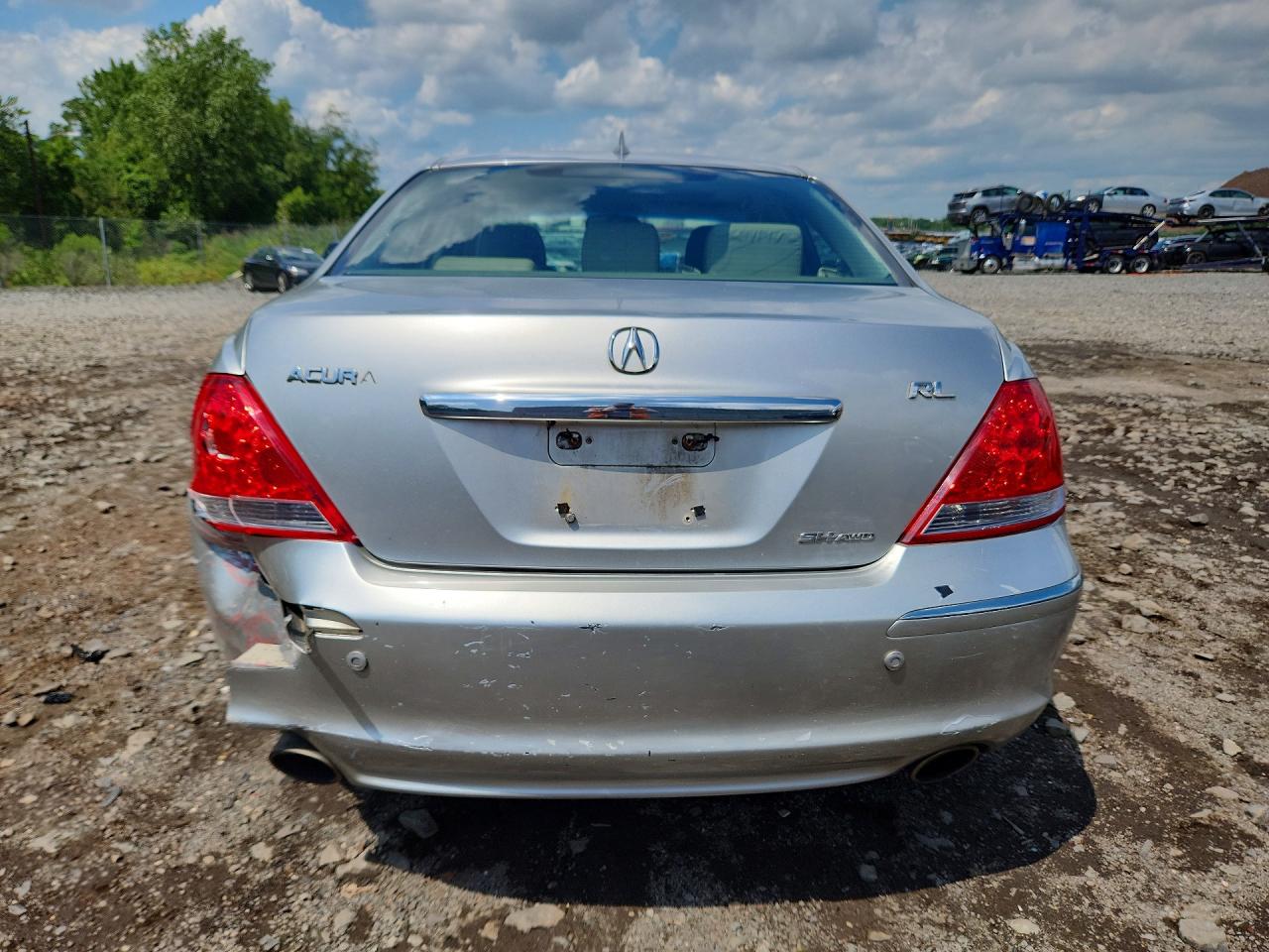 2005 Acura Rl Silver vin: JH4KB16535C012207