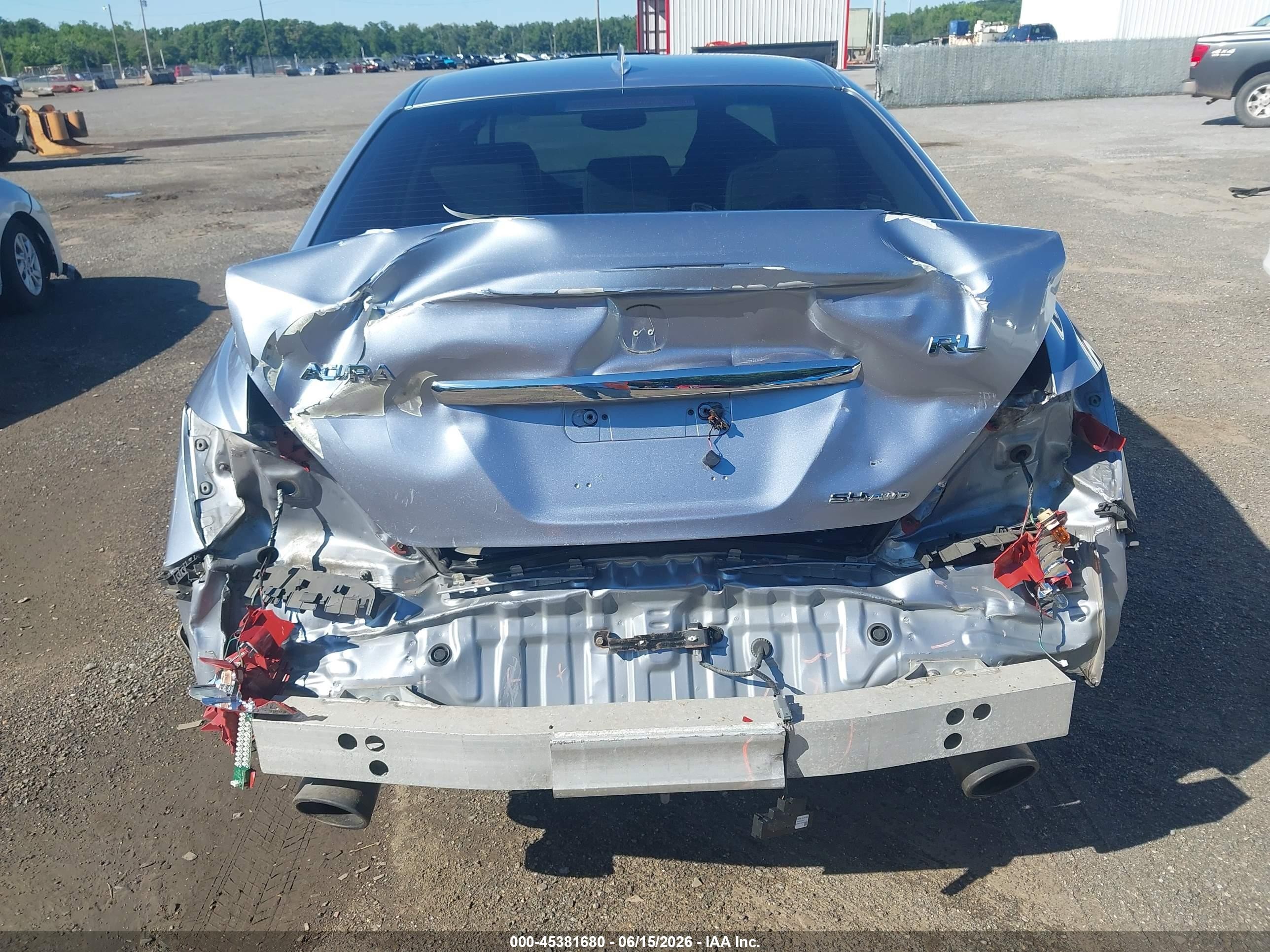 2005 Acura Rl 3.5 Silver vin: JH4KB16535C014331
