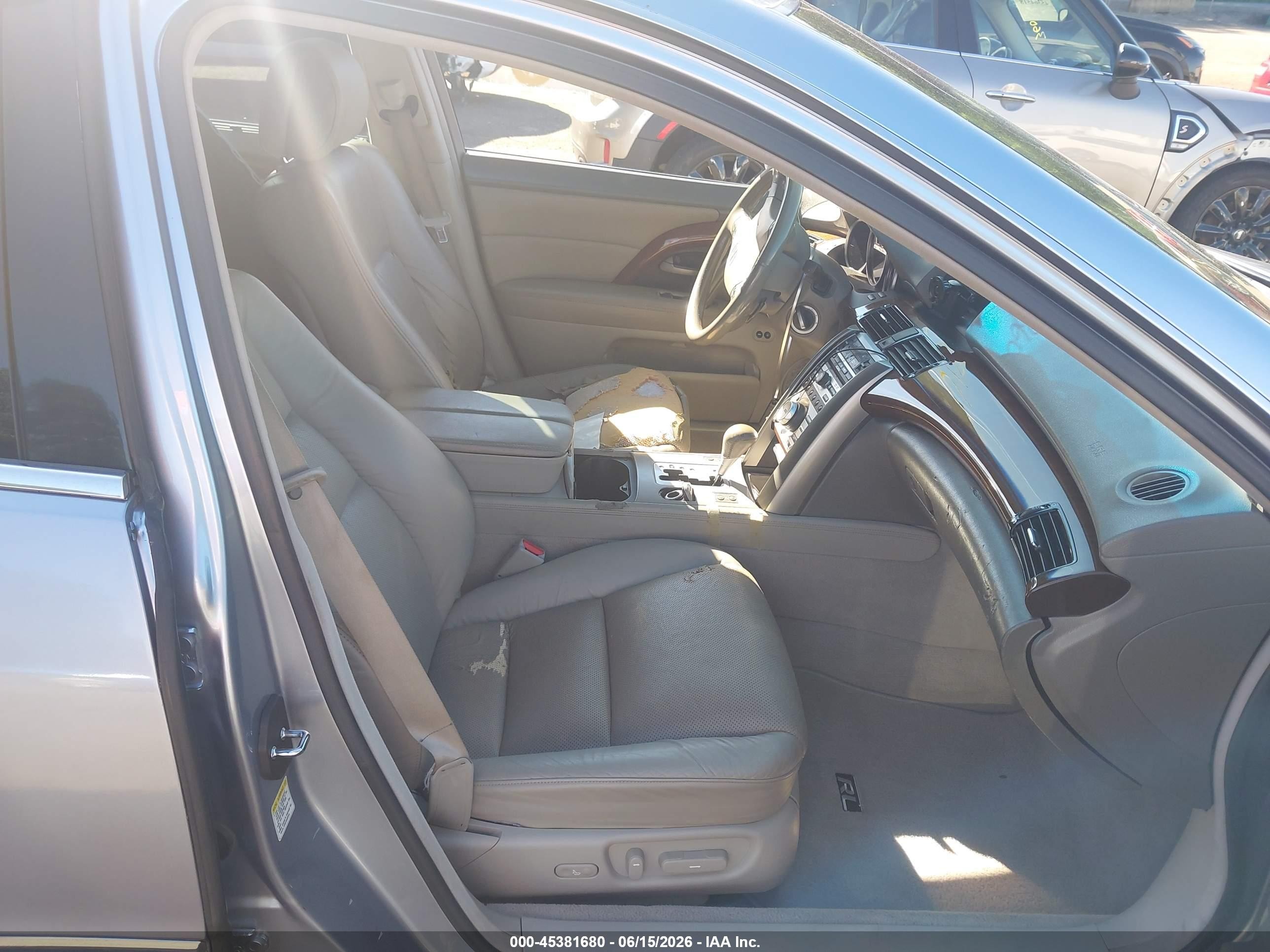 2005 Acura Rl 3.5 Silver vin: JH4KB16535C014331