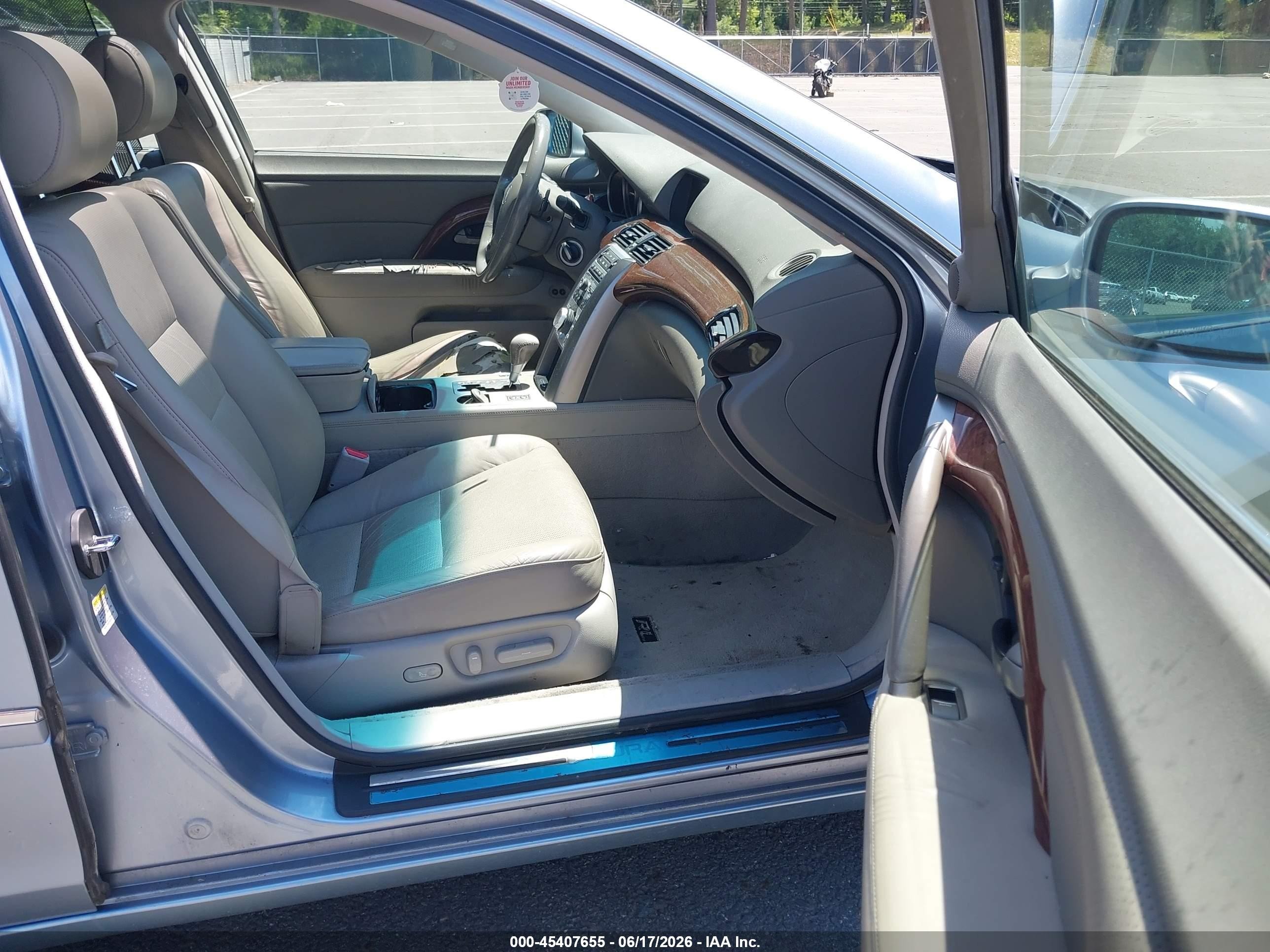 2005 Acura Rl 3.5 Blue vin: JH4KB16545C021045