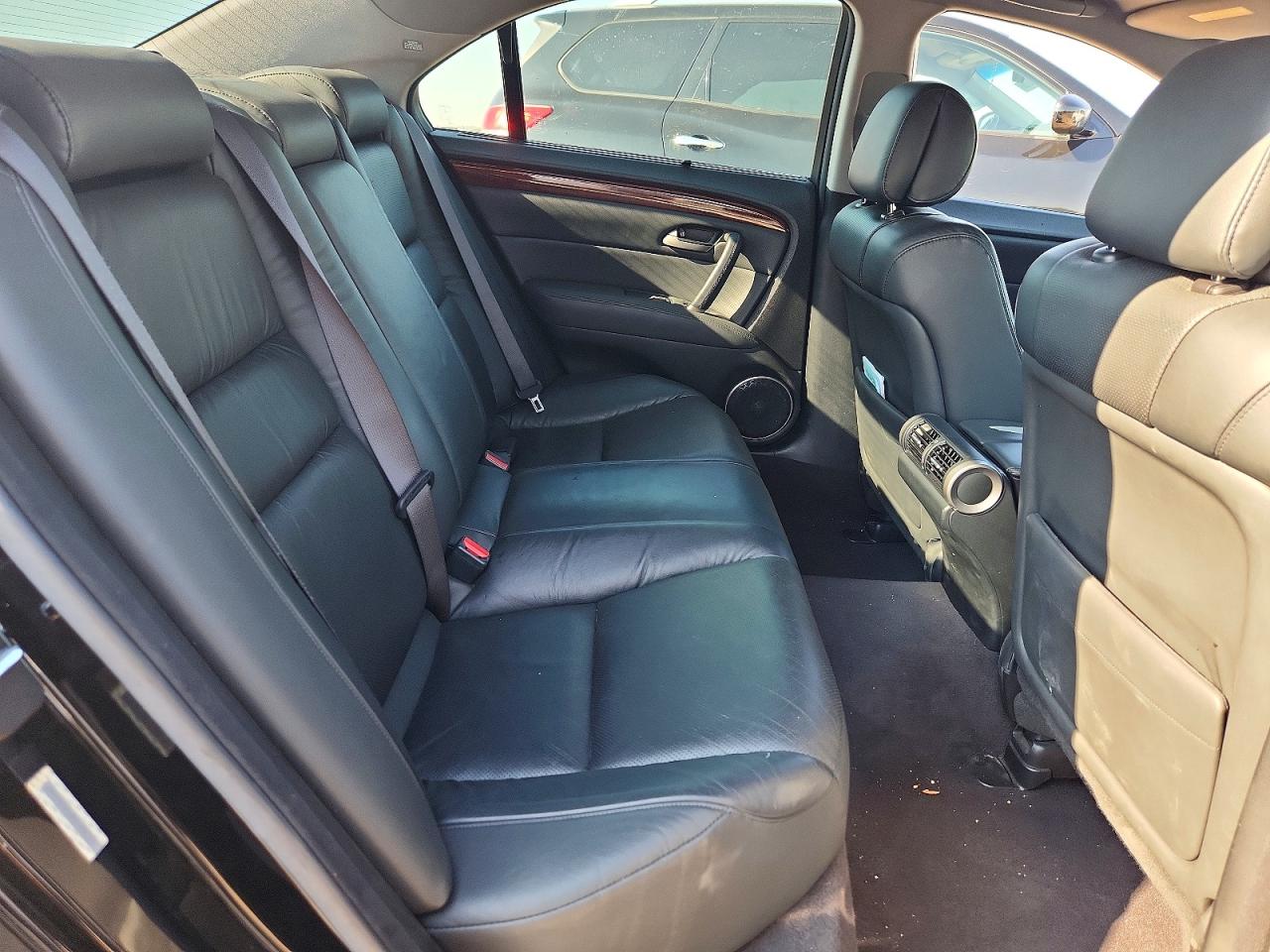 2006 Acura Rl Black vin: JH4KB16556C008726
