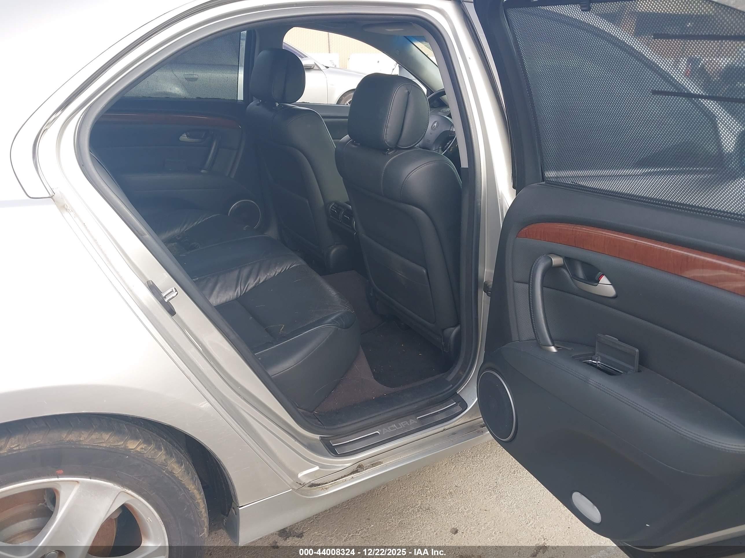 2006 Acura Rl 3.5 Silver vin: JH4KB16566C004992