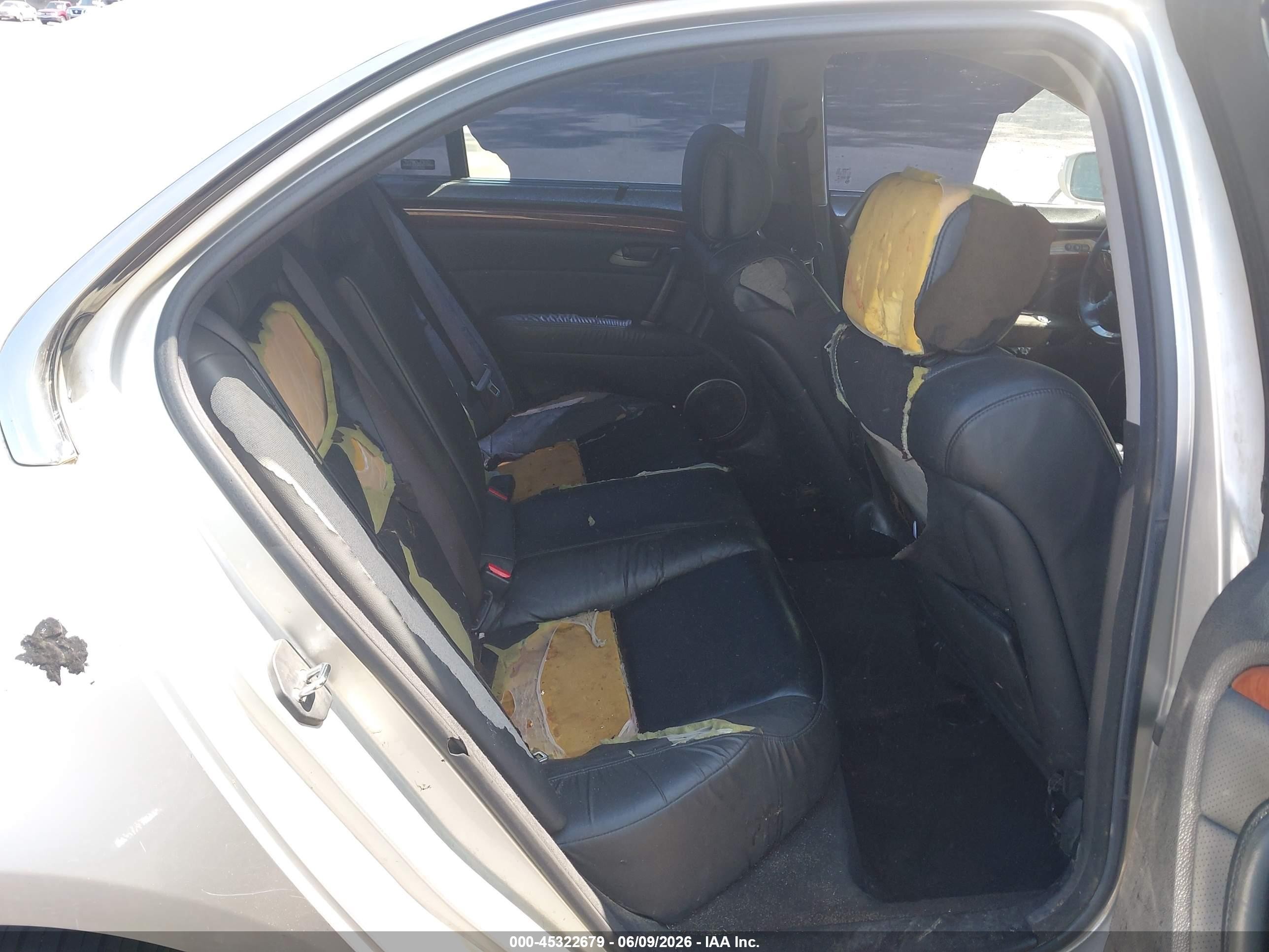 2006 Acura Rl 3.5 Silver vin: JH4KB16566C009951