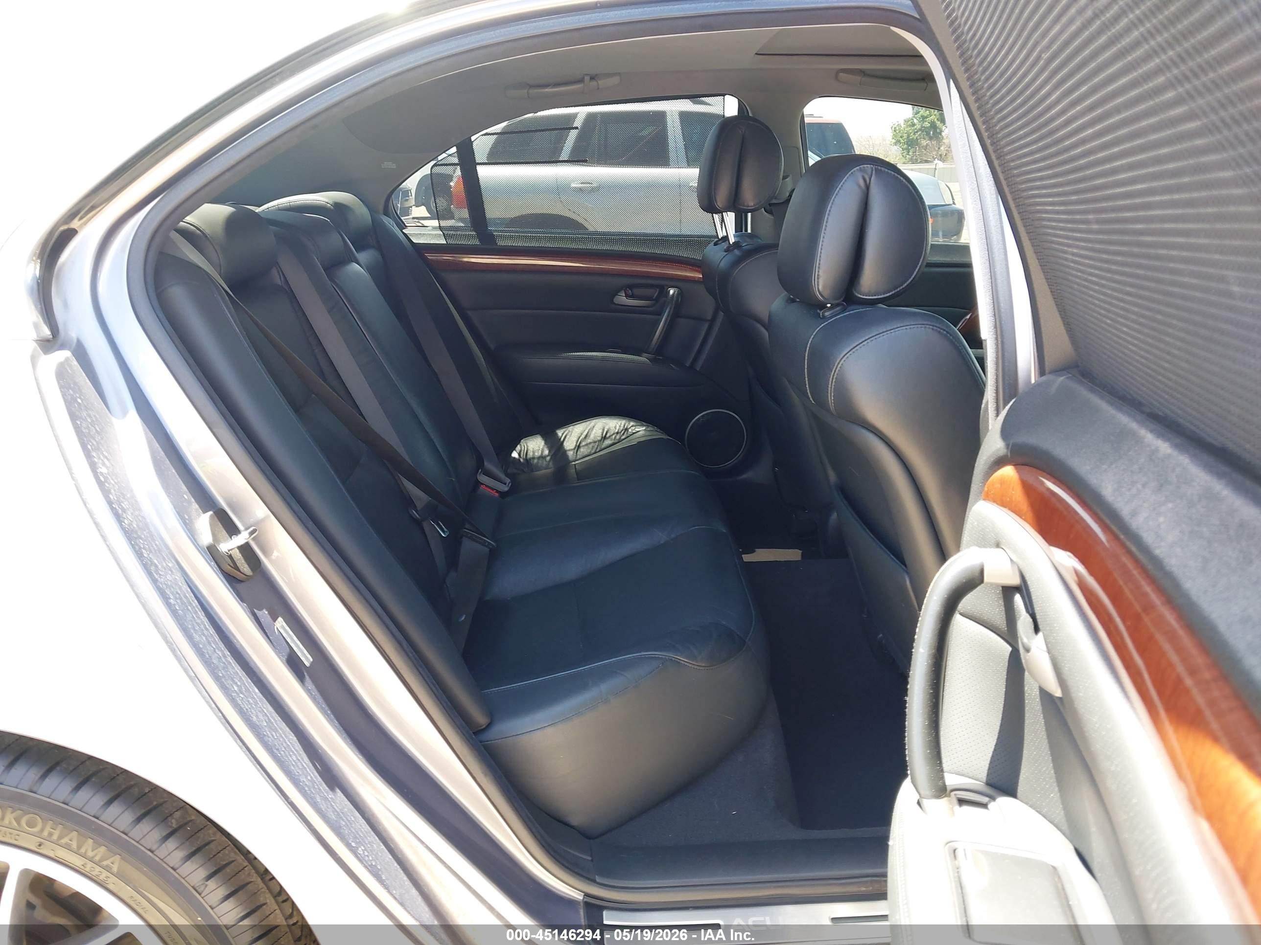 2005 Acura Rl 3.5 Silver vin: JH4KB16575C019709