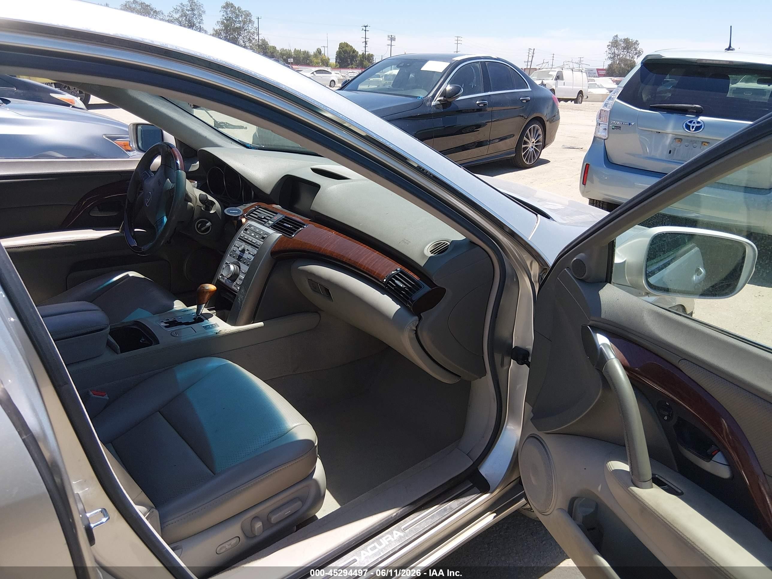 2006 Acura Rl 3.5 Серебряный vin: JH4KB16586C007554