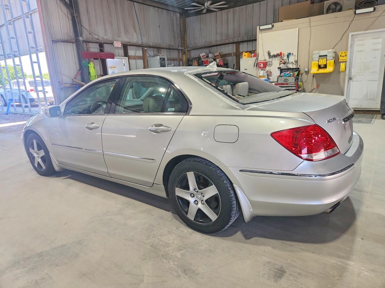 2006 Acura Rl Серебряный vin: JH4KB16586C010342