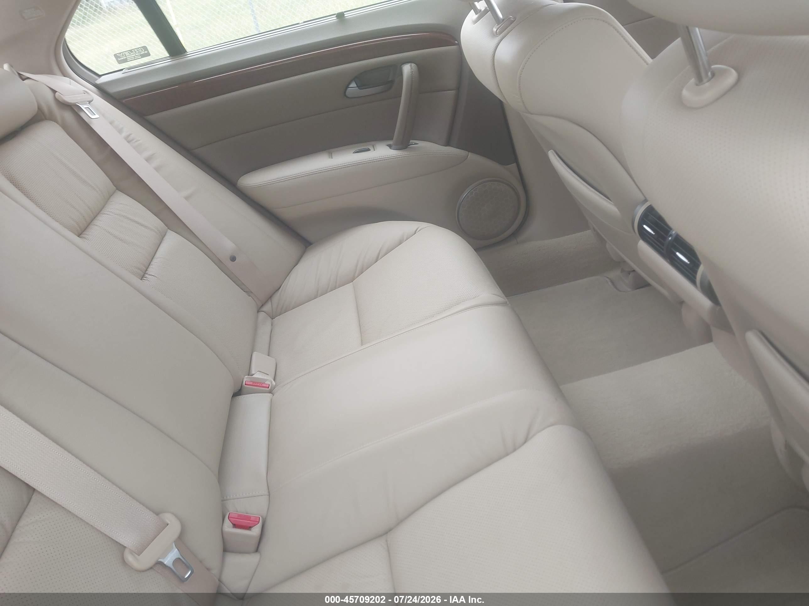 2005 Acura Rl 3.5 White vin: JH4KB16595C008954