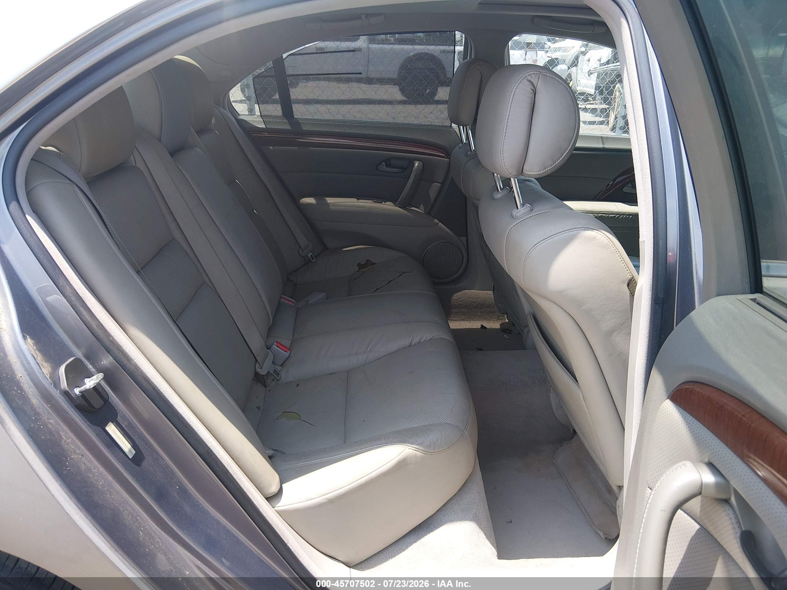 2006 Acura Rl 3.5 Gold vin: JH4KB16596C010091