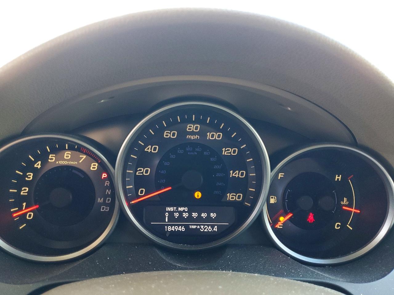 2005 Acura Rl White vin: JH4KB165X5C003665