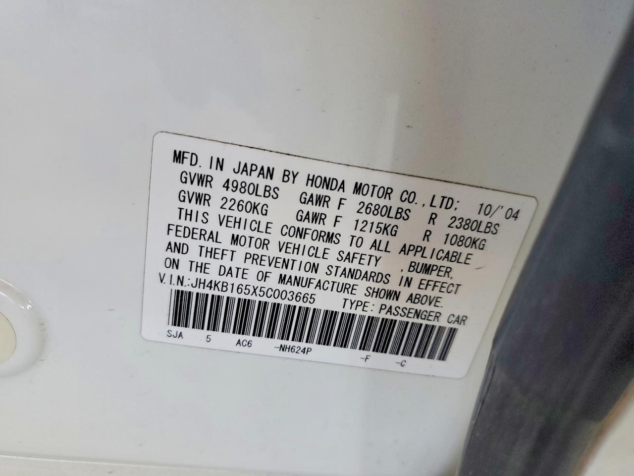 2005 Acura Rl White vin: JH4KB165X5C003665
