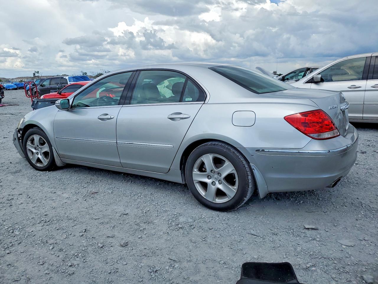 2008 Acura Rl Серебряный vin: JH4KB16628C000160