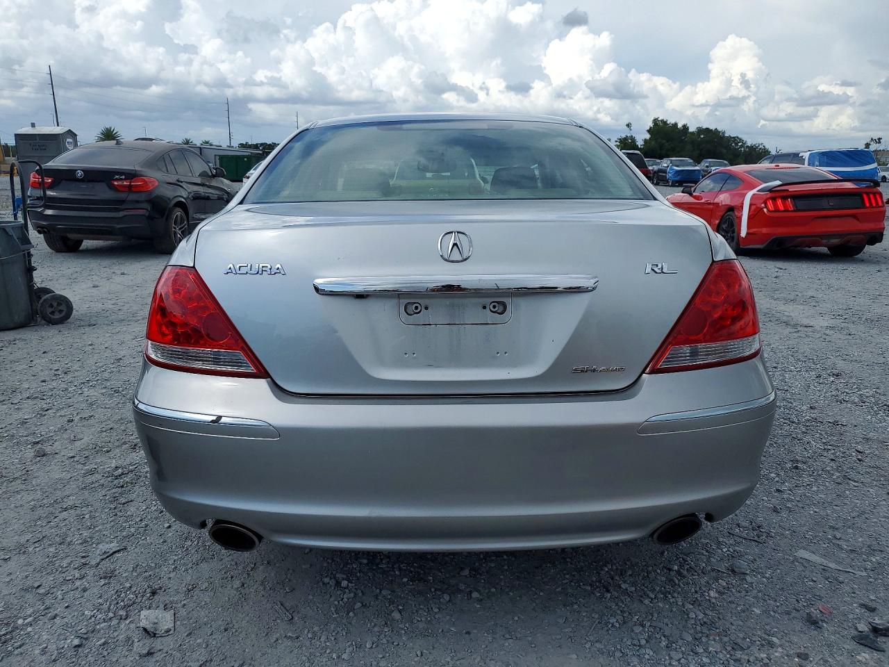 2008 Acura Rl Серебряный vin: JH4KB16628C000160