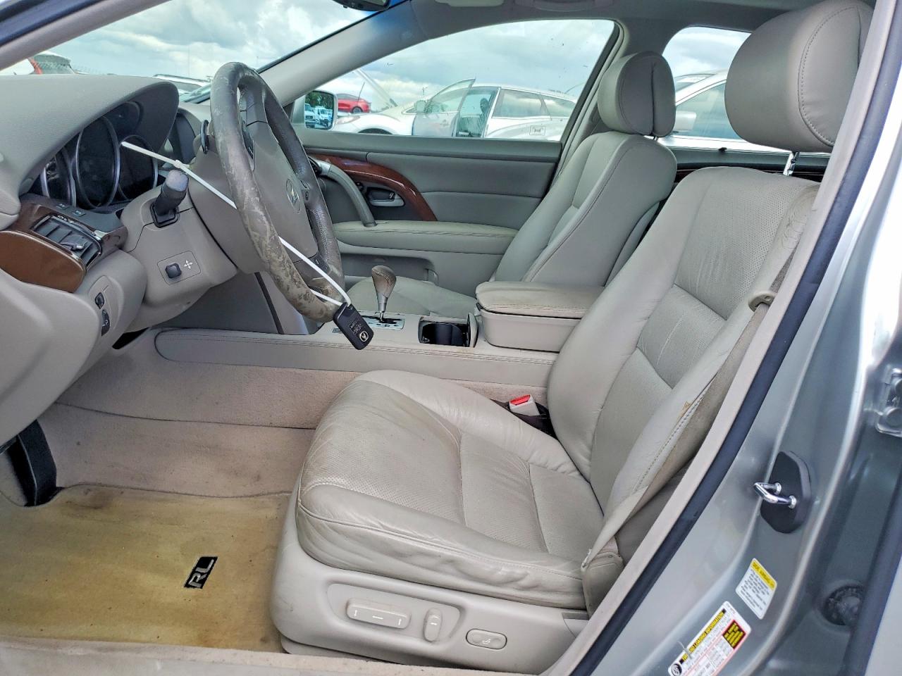 2008 Acura Rl Серебряный vin: JH4KB16628C000160