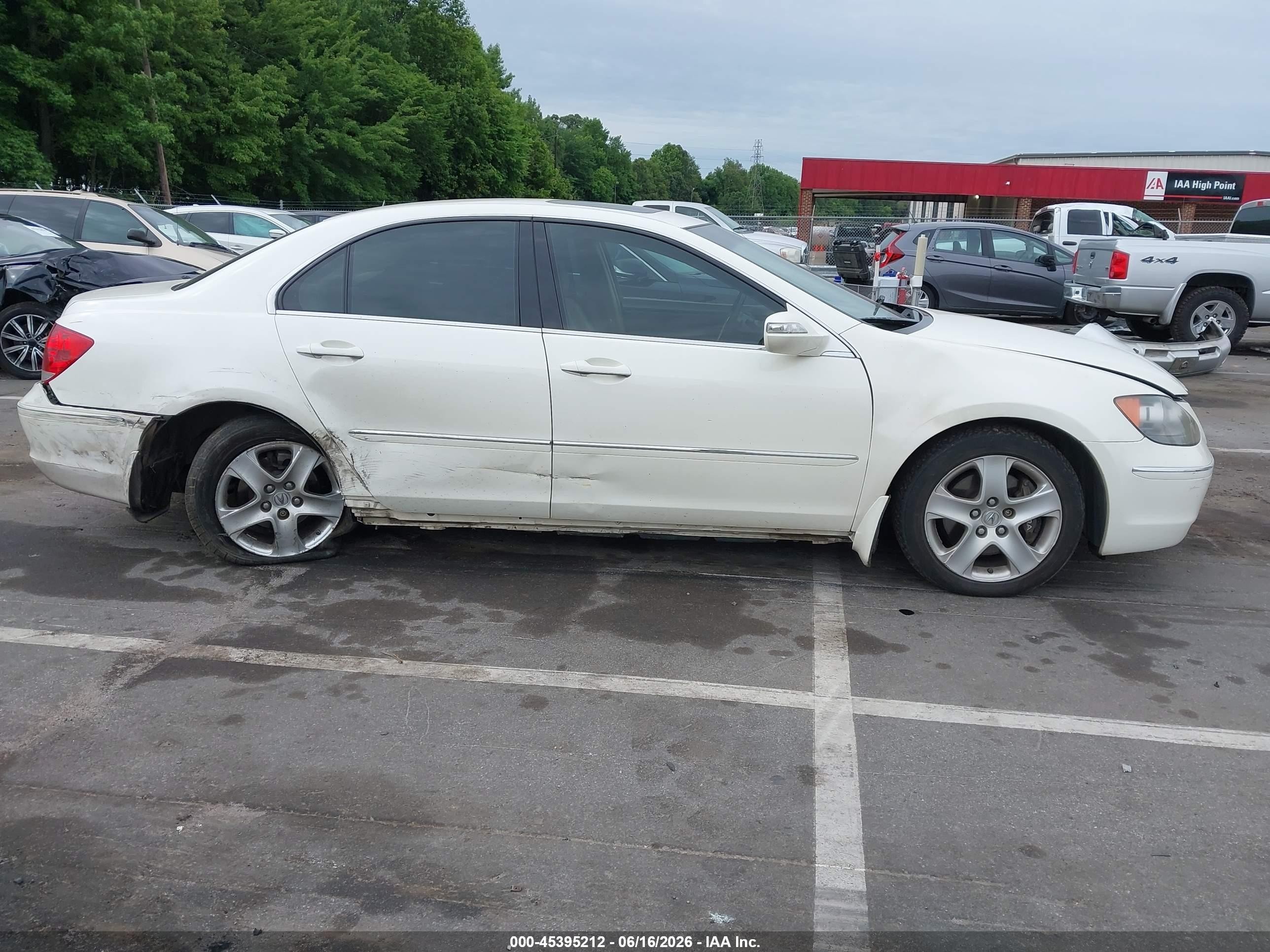 2008 Acura Rl 3.5 White vin: JH4KB16638C001950