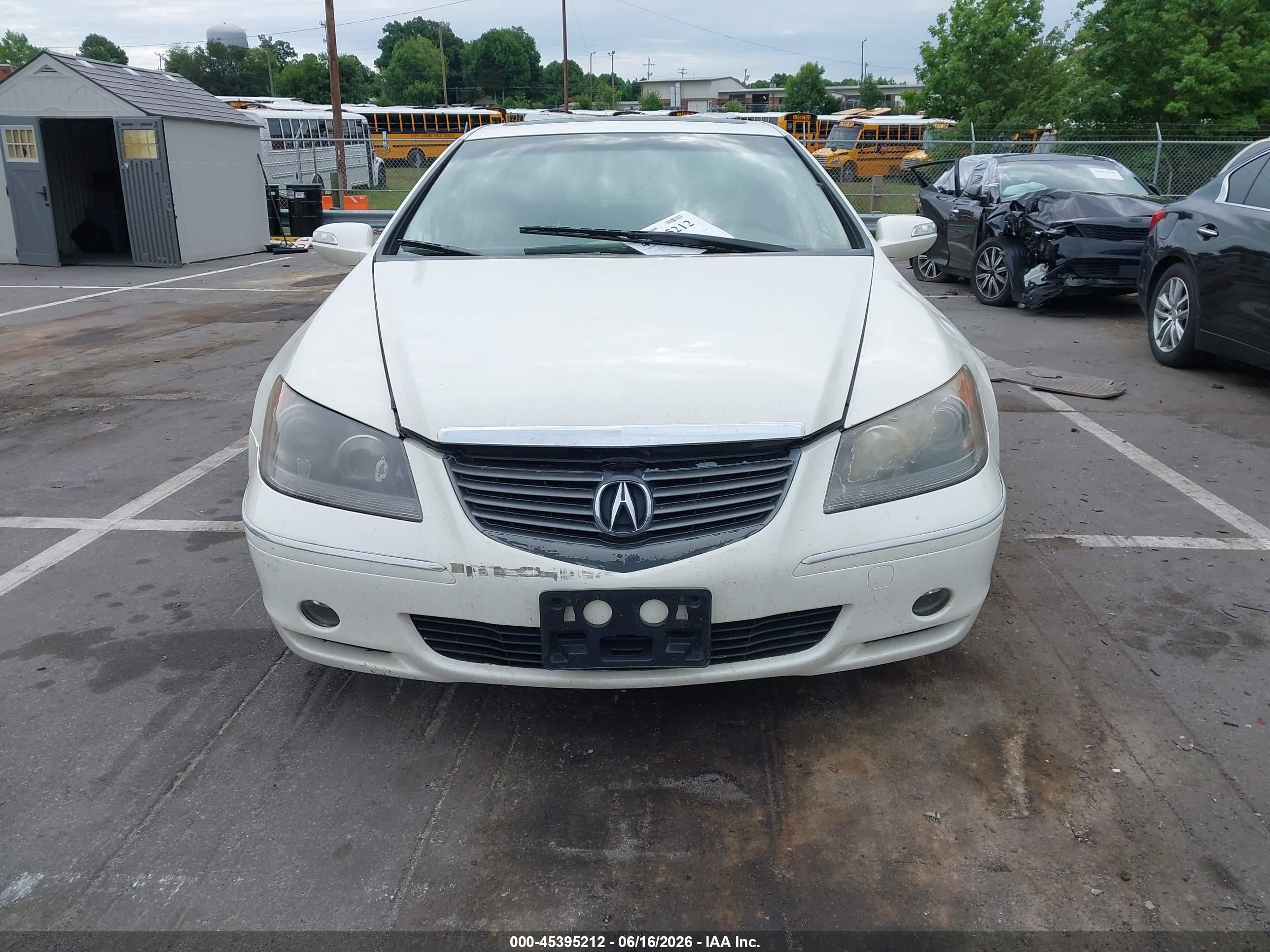 2008 Acura Rl 3.5 White vin: JH4KB16638C001950