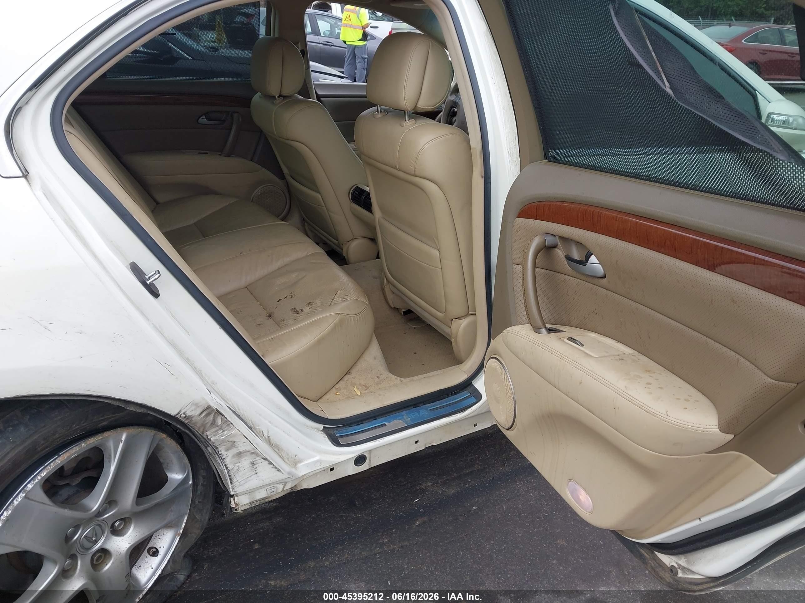 2008 Acura Rl 3.5 White vin: JH4KB16638C001950
