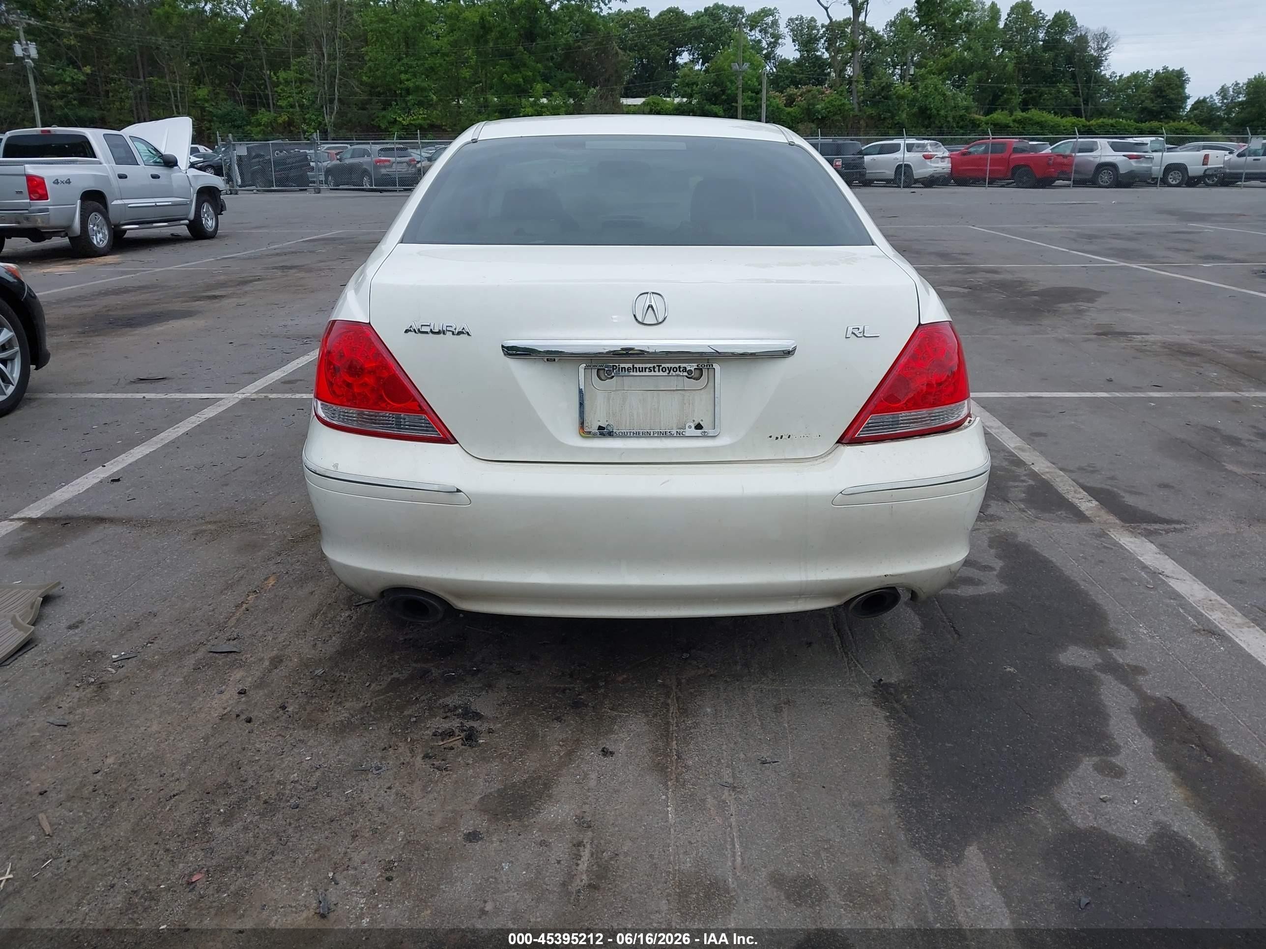 2008 Acura Rl 3.5 White vin: JH4KB16638C001950