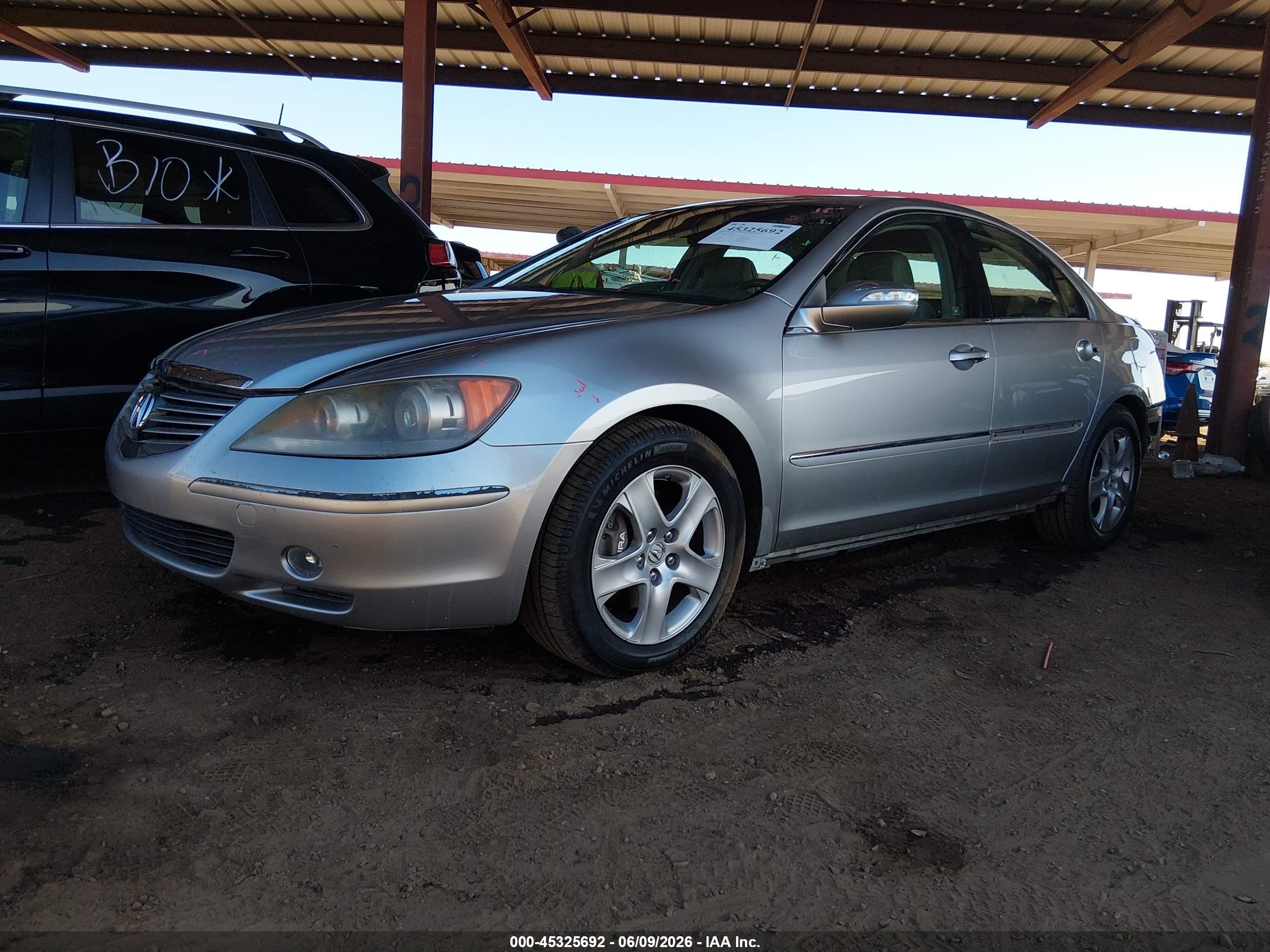 2008 Acura Rl 3.5 Silver vin: JH4KB16638C001981