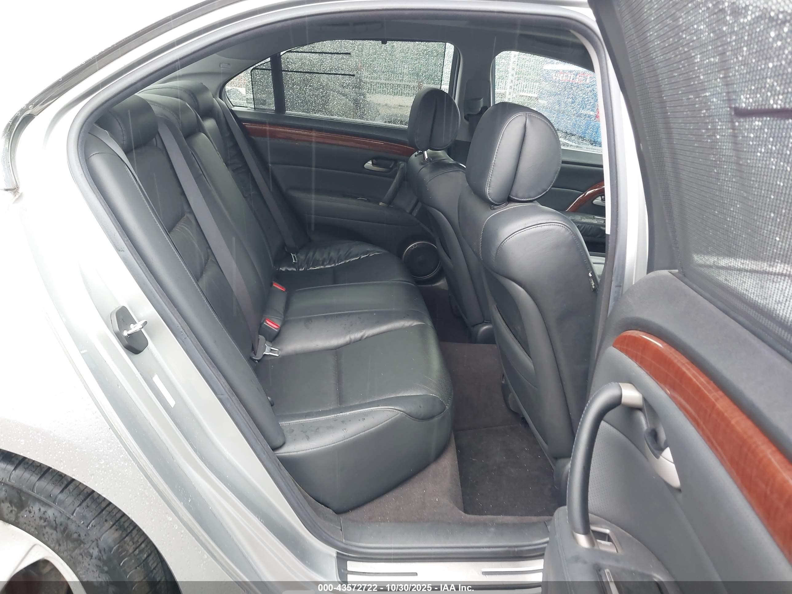 2008 Acura Rl 3.5 Серебряный vin: JH4KB16648C000841