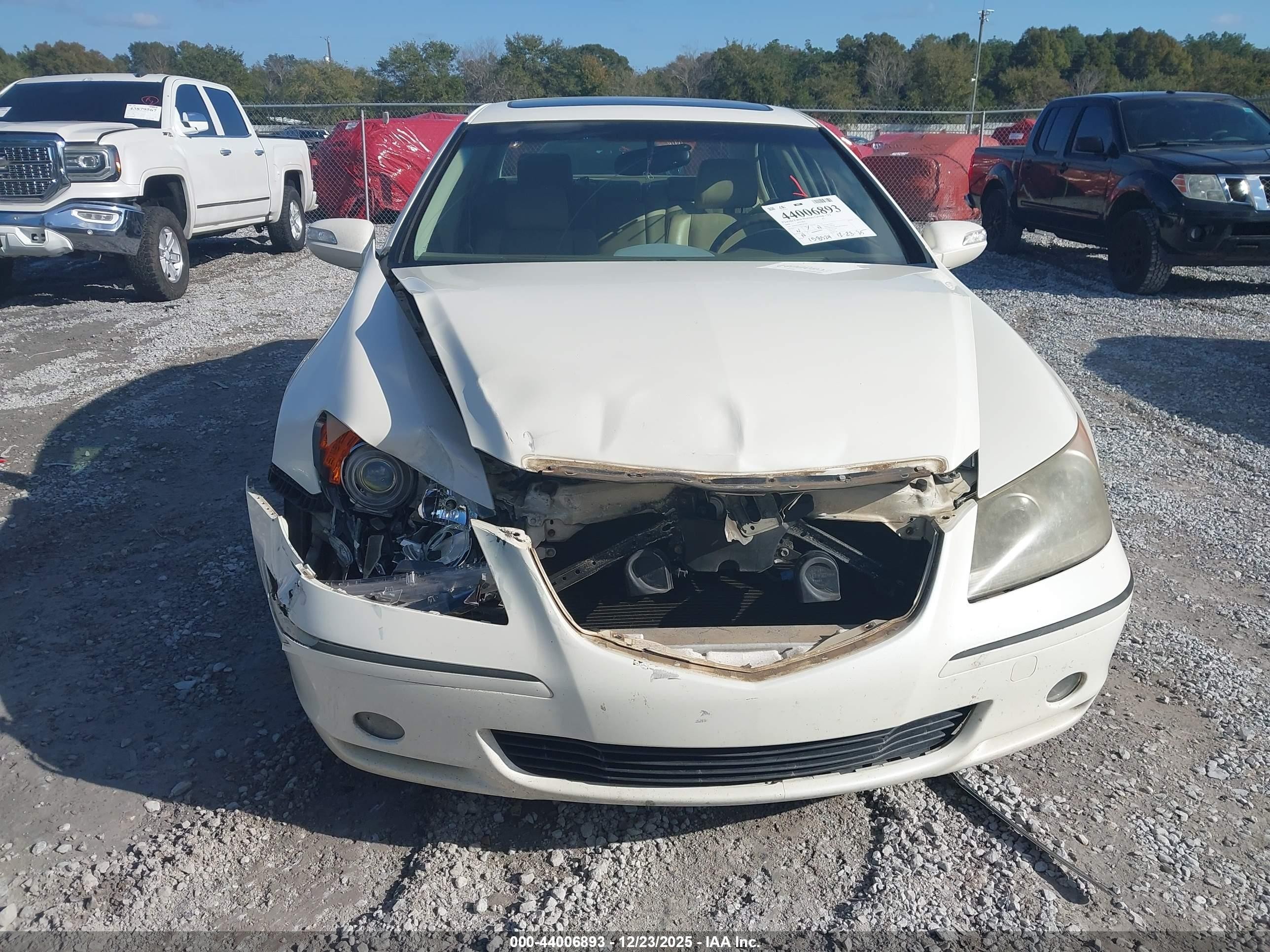 2008 Acura Rl 3.5 White vin: JH4KB16648C003240
