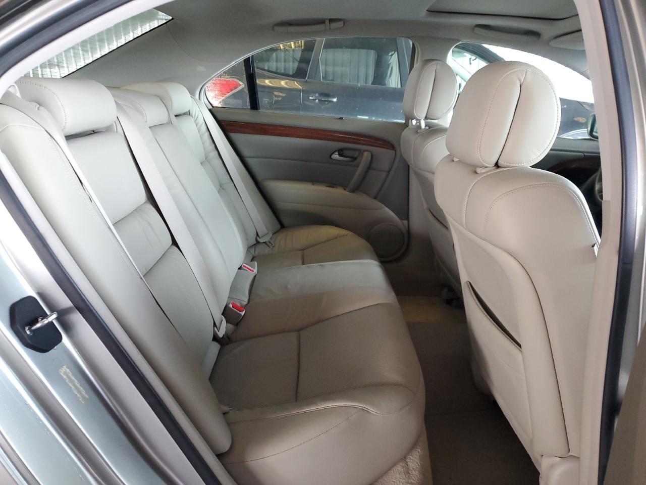 2008 Acura Rl Silver vin: JH4KB16668C003157