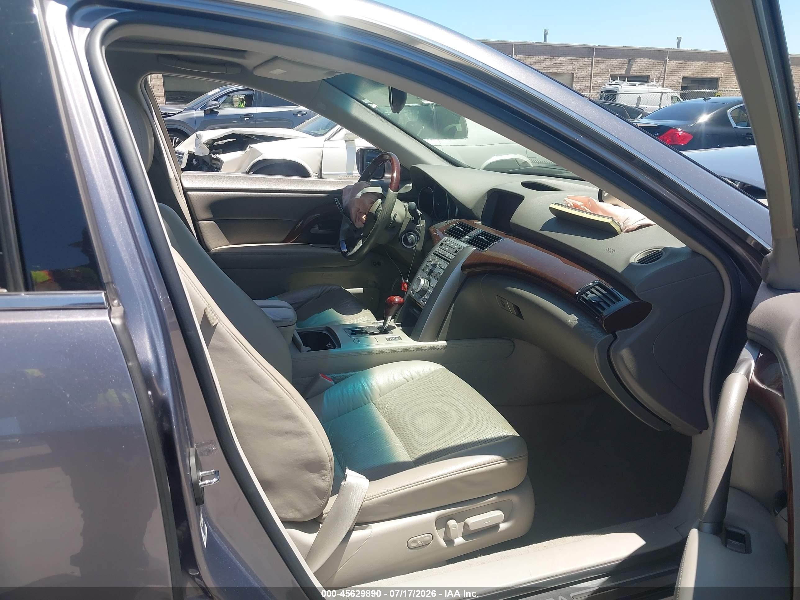 2008 Acura Rl 3.5 Серебряный vin: JH4KB16678C003913