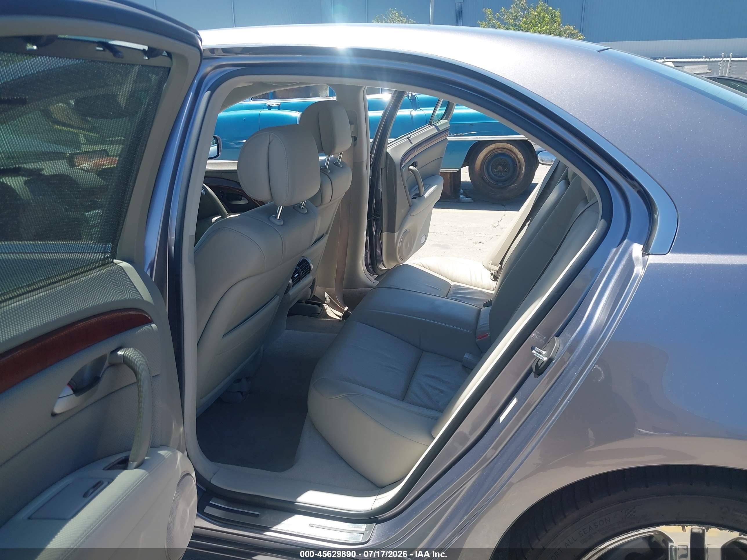 2008 Acura Rl 3.5 Серебряный vin: JH4KB16678C003913
