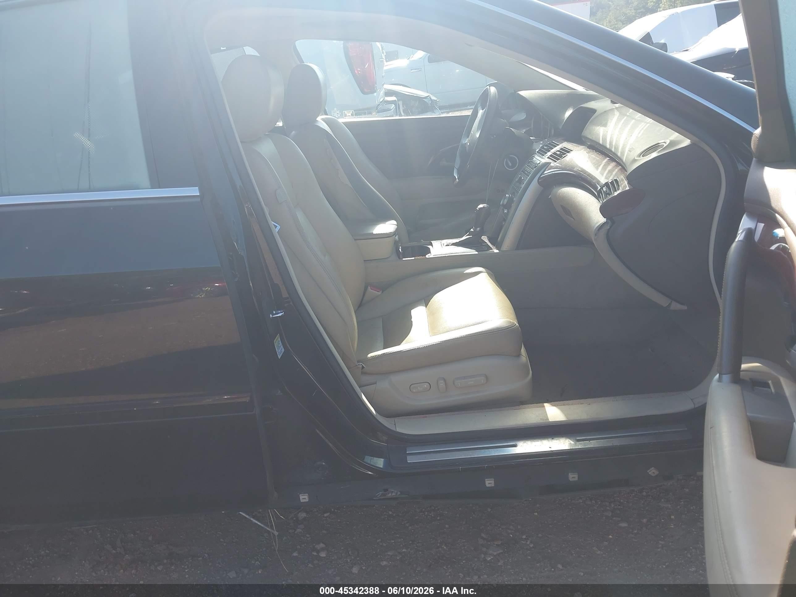 2009 Acura Rl 3.7 Black vin: JH4KB266X9C002178