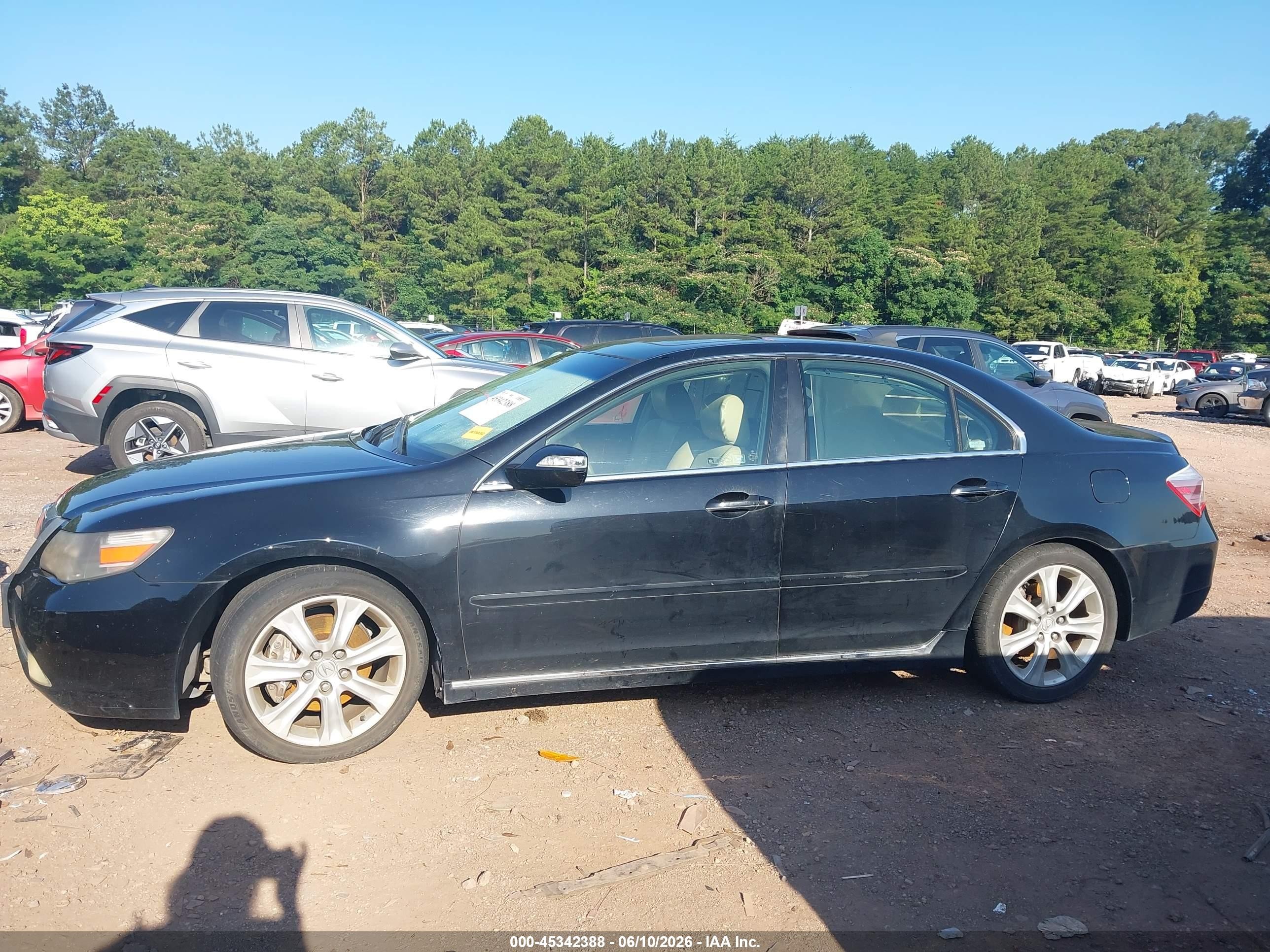 2009 Acura Rl 3.7 Black vin: JH4KB266X9C002178