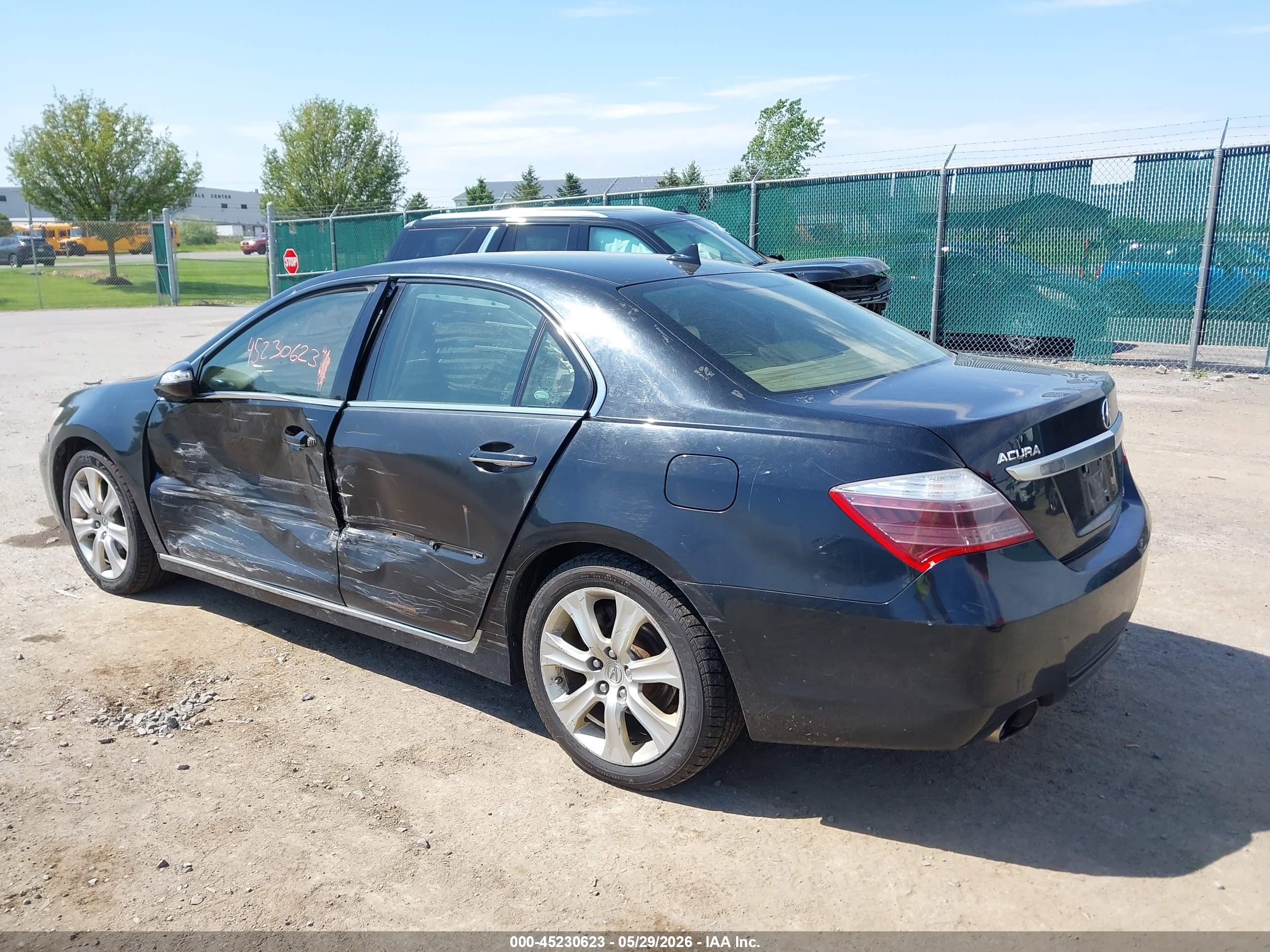 2010 Acura Rl 3.7 Black vin: JH4KB2F60AC001111