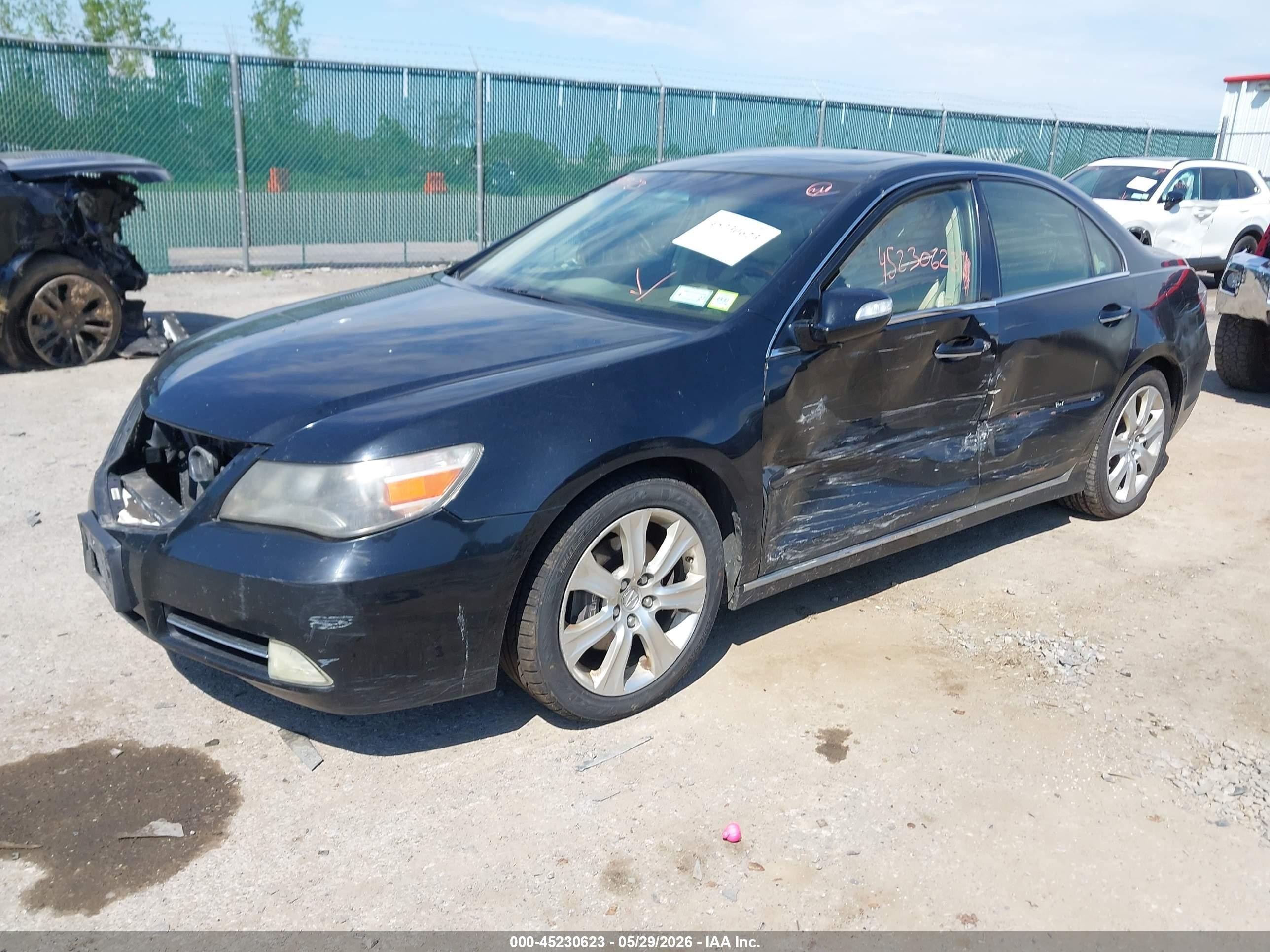2010 Acura Rl 3.7 Black vin: JH4KB2F60AC001111