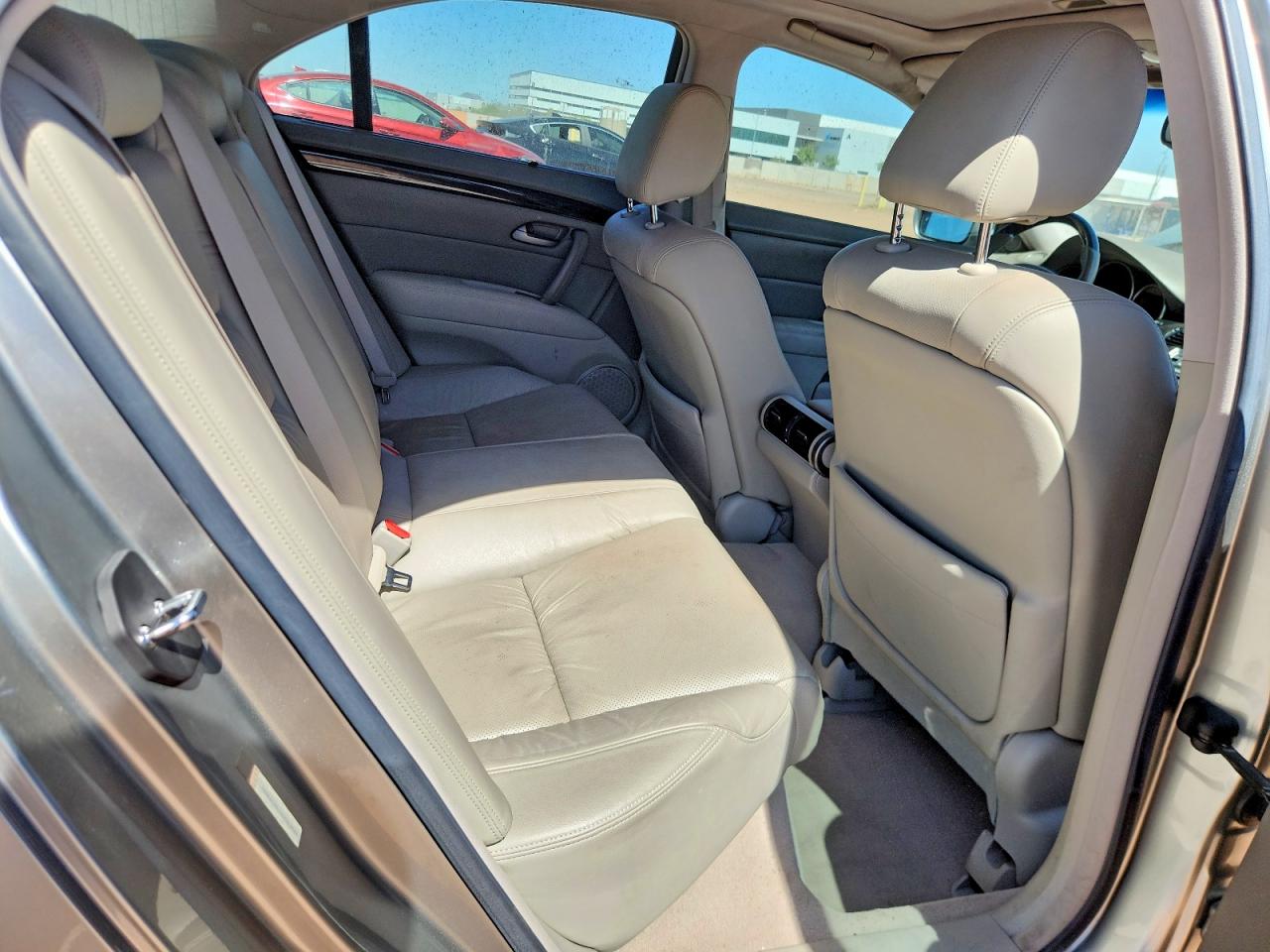 2010 Acura Rl Silver vin: JH4KB2F61AC002848