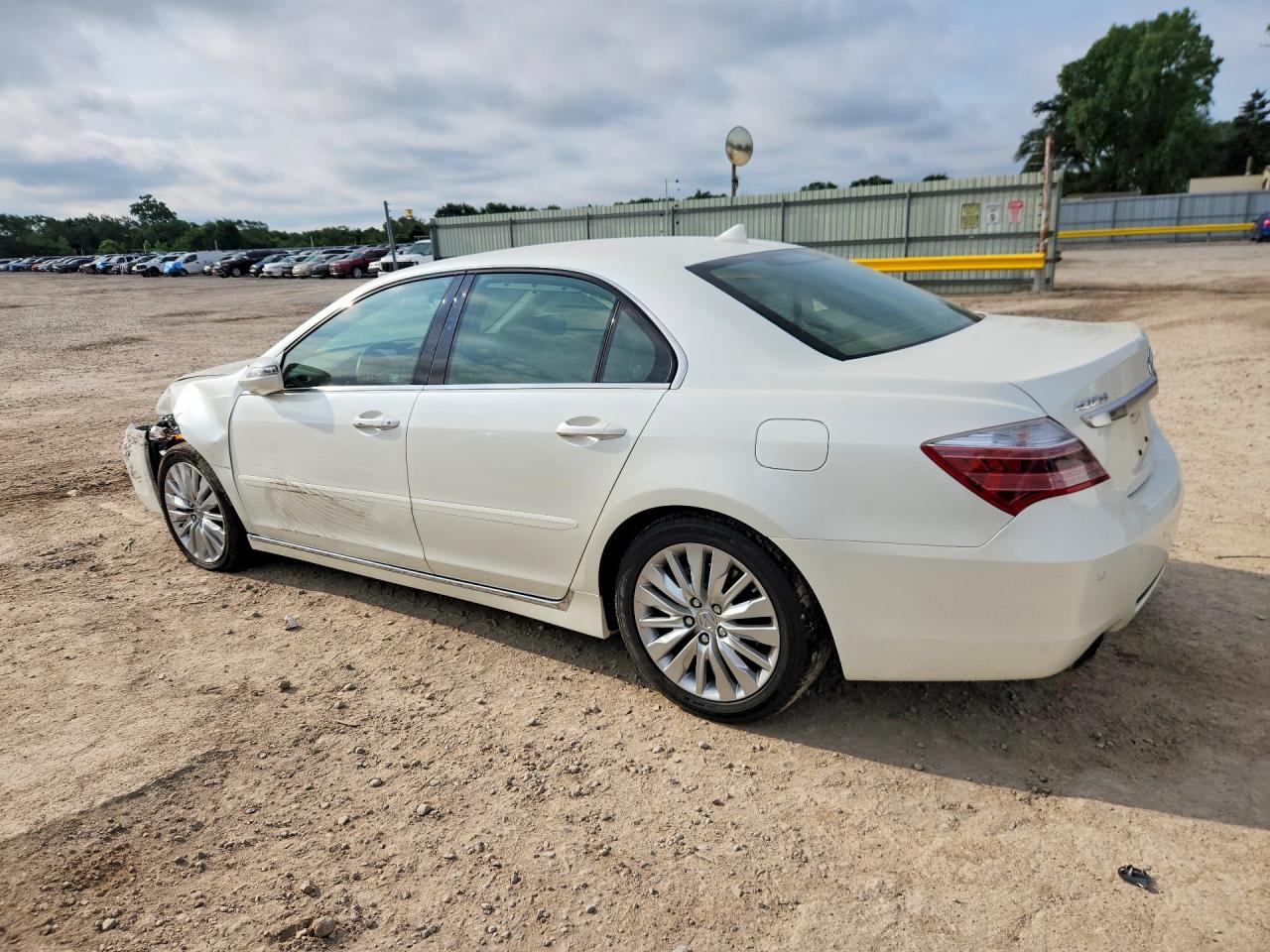 2012 Acura Rl White vin: JH4KB2F62CC000013