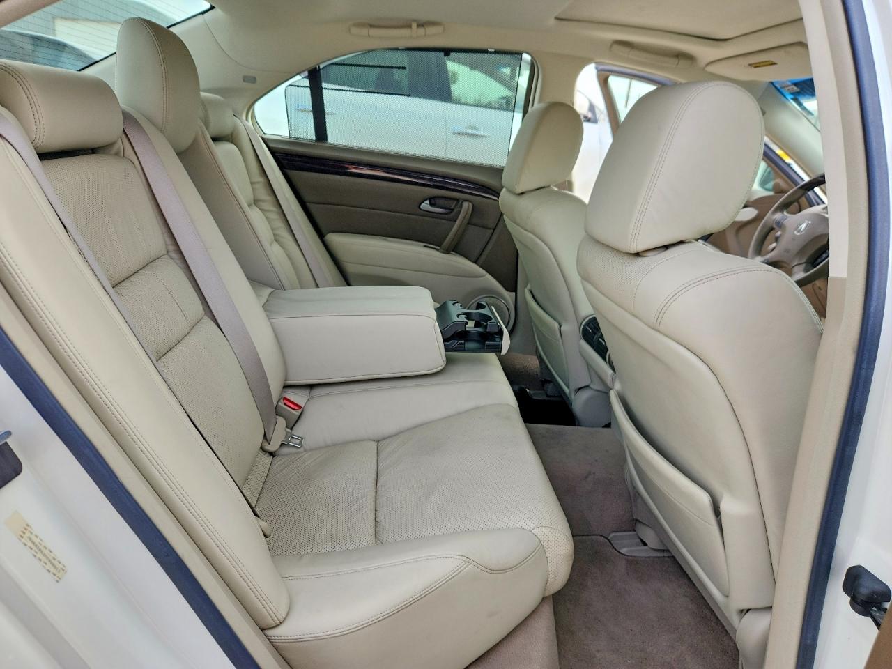 2012 Acura Rl White vin: JH4KB2F62CC000013