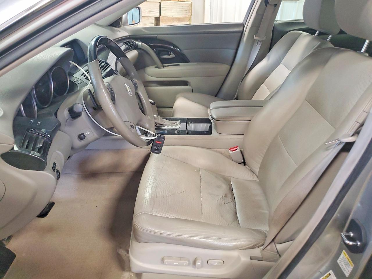 2010 Acura Rl Серебряный vin: JH4KB2F63AC002690