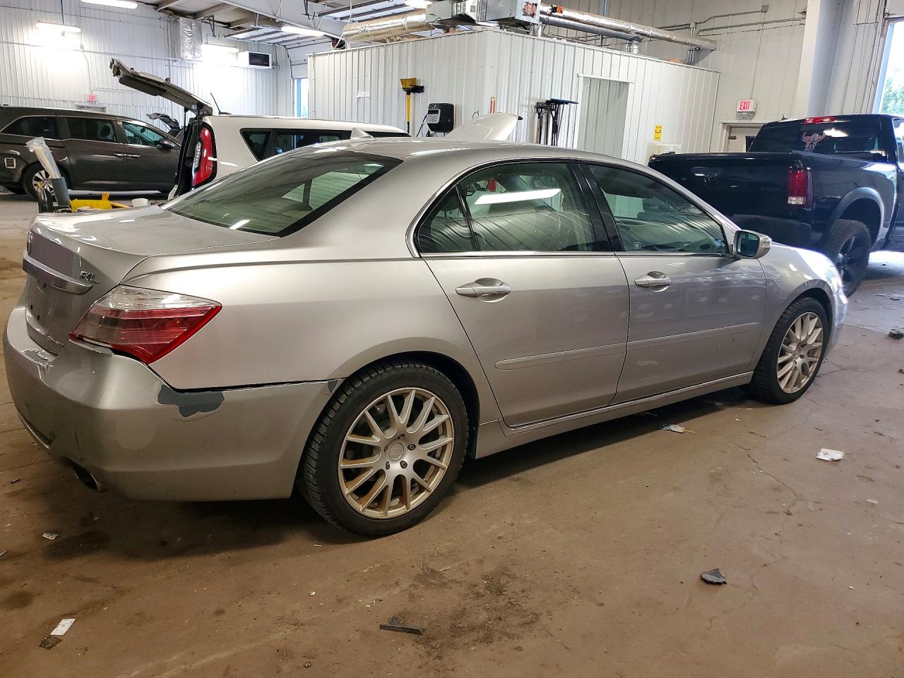 2010 Acura Rl Серебряный vin: JH4KB2F63AC002690