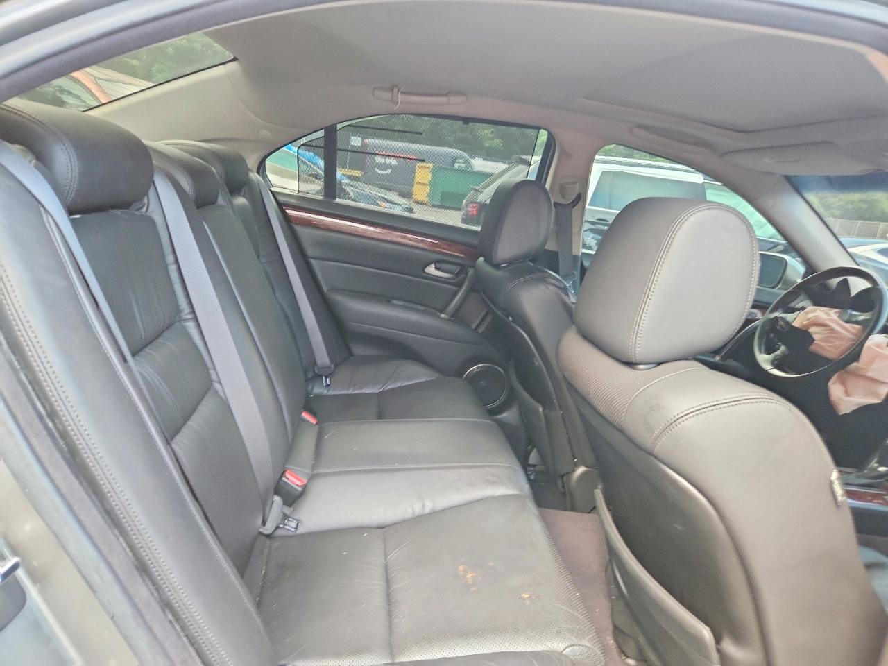 2010 Acura Rl Gray vin: JH4KB2F64AC000303