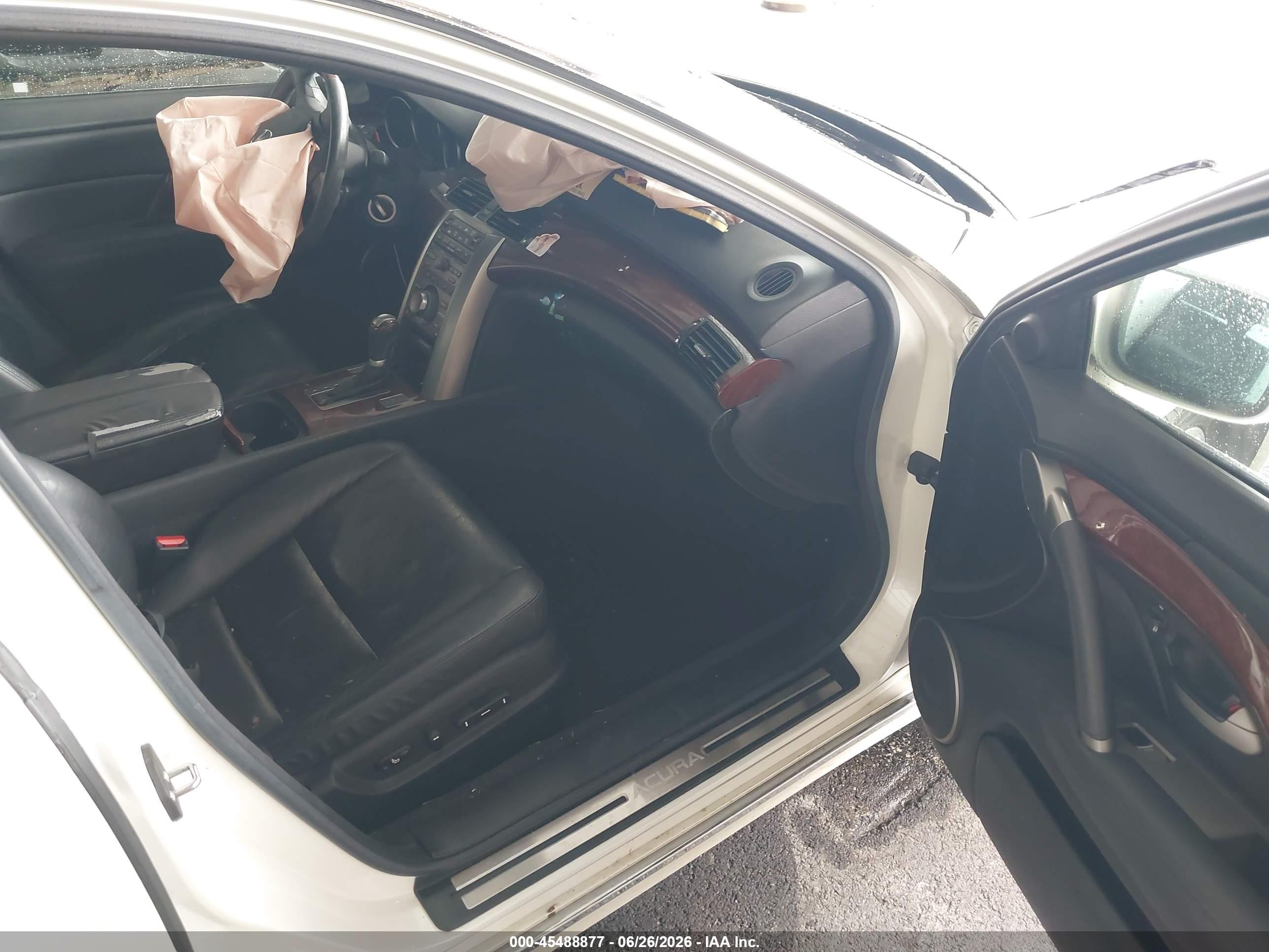 2010 Acura Rl 3.7 White vin: JH4KB2F65AC002187