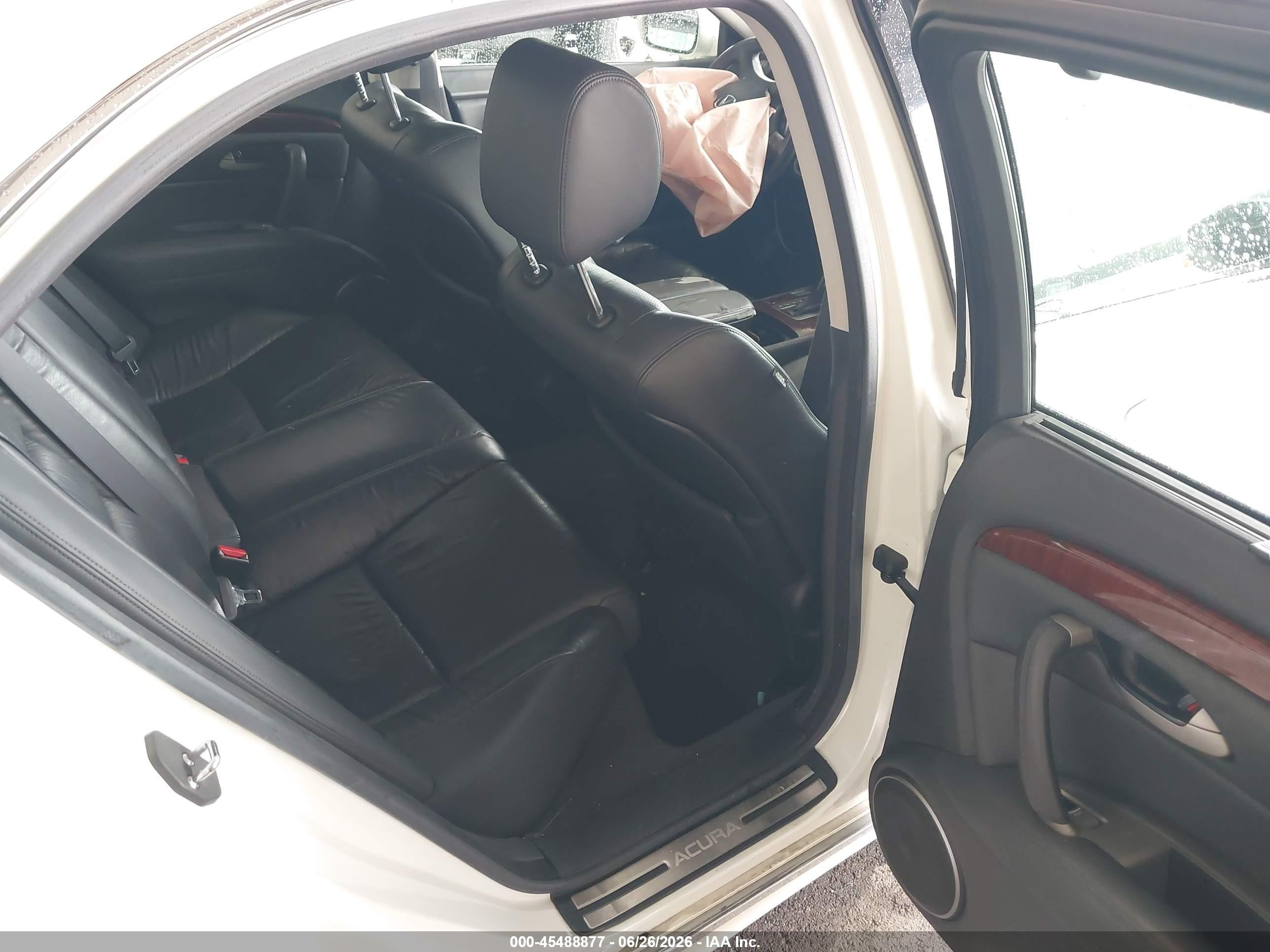 2010 Acura Rl 3.7 White vin: JH4KB2F65AC002187