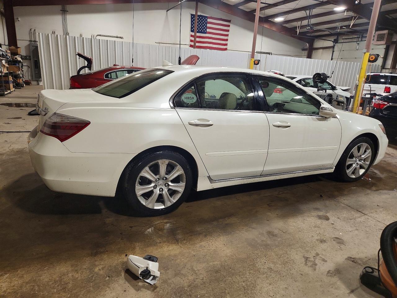 2010 Acura Rl White vin: JH4KB2F66AC002456