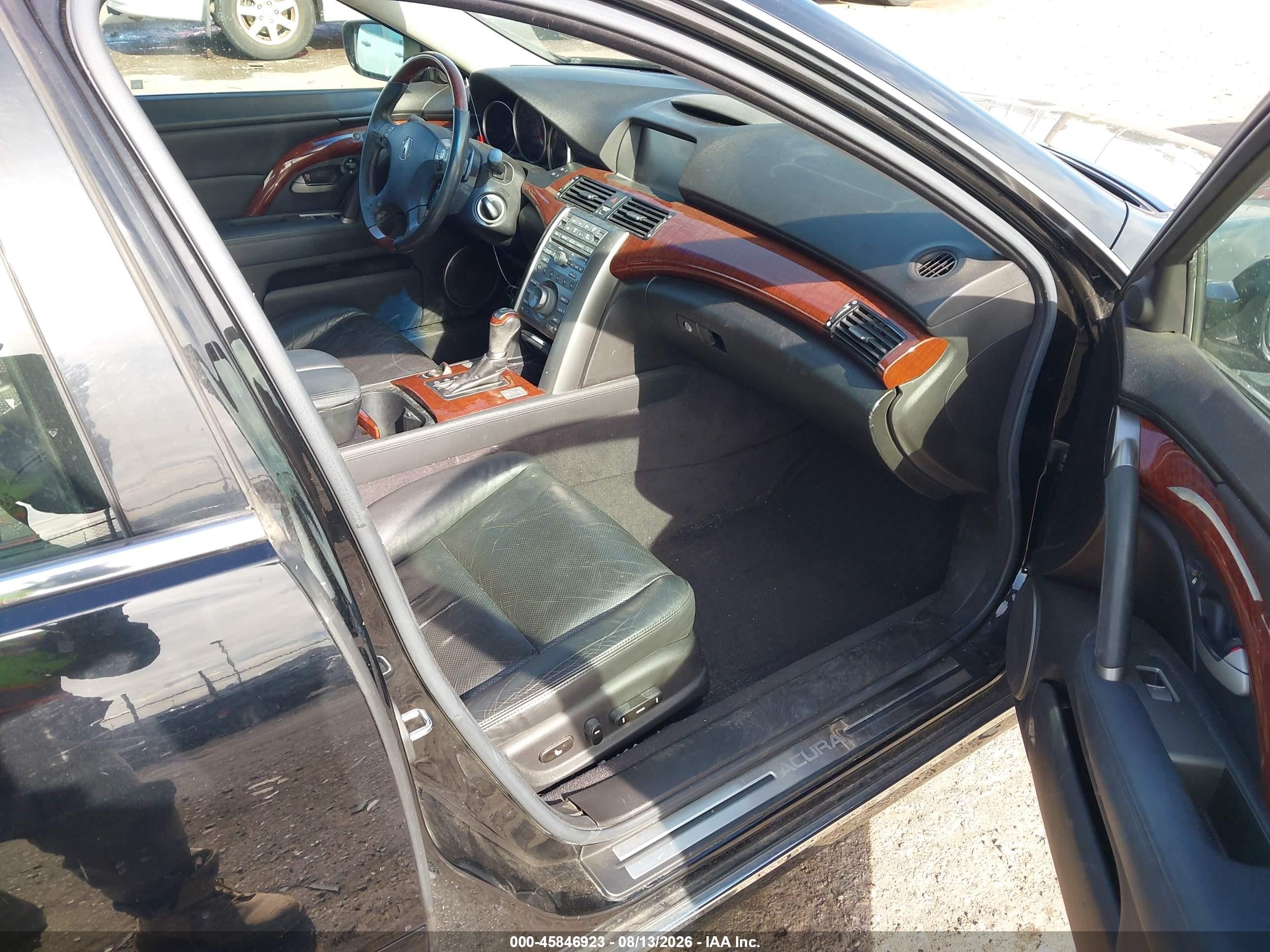 2010 Acura Rl 3.7 Black vin: JH4KB2F67AC001896