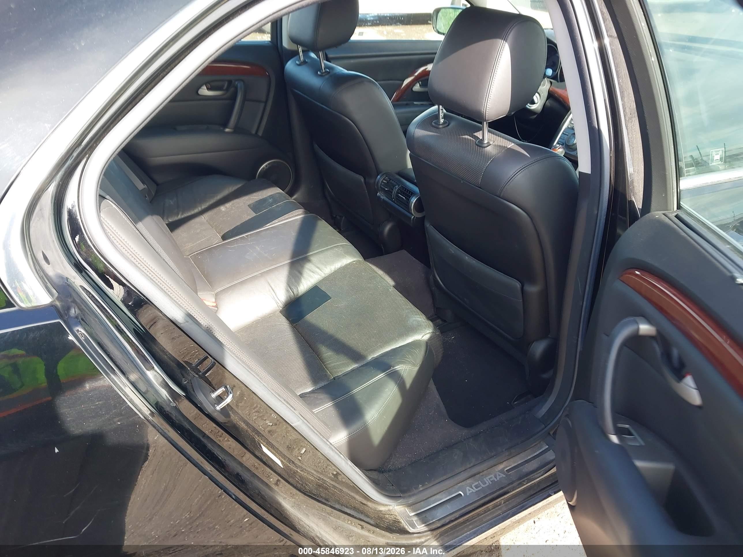 2010 Acura Rl 3.7 Black vin: JH4KB2F67AC001896