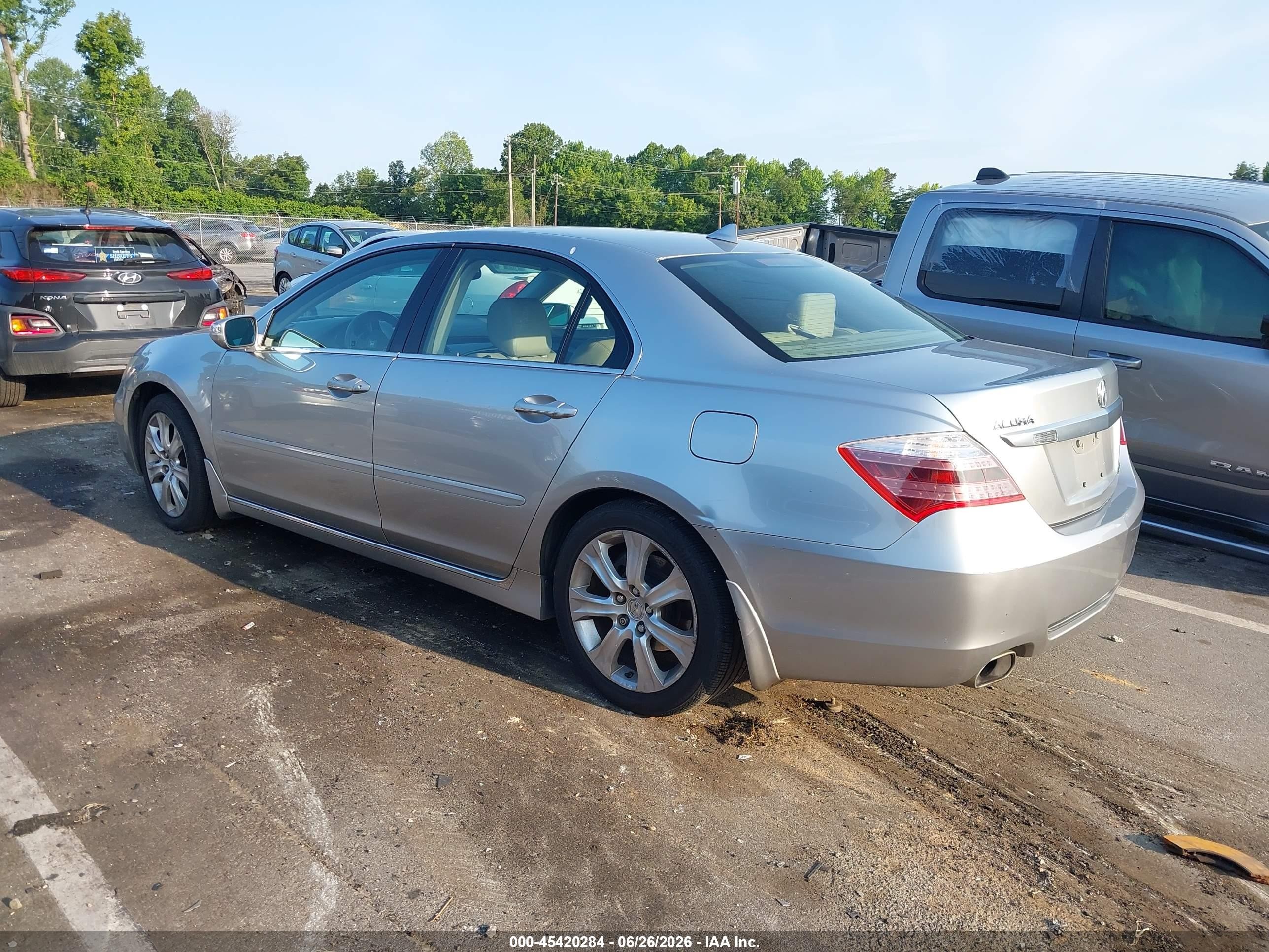 2010 Acura Rl 3.7 Silver vin: JH4KB2F69AC002130