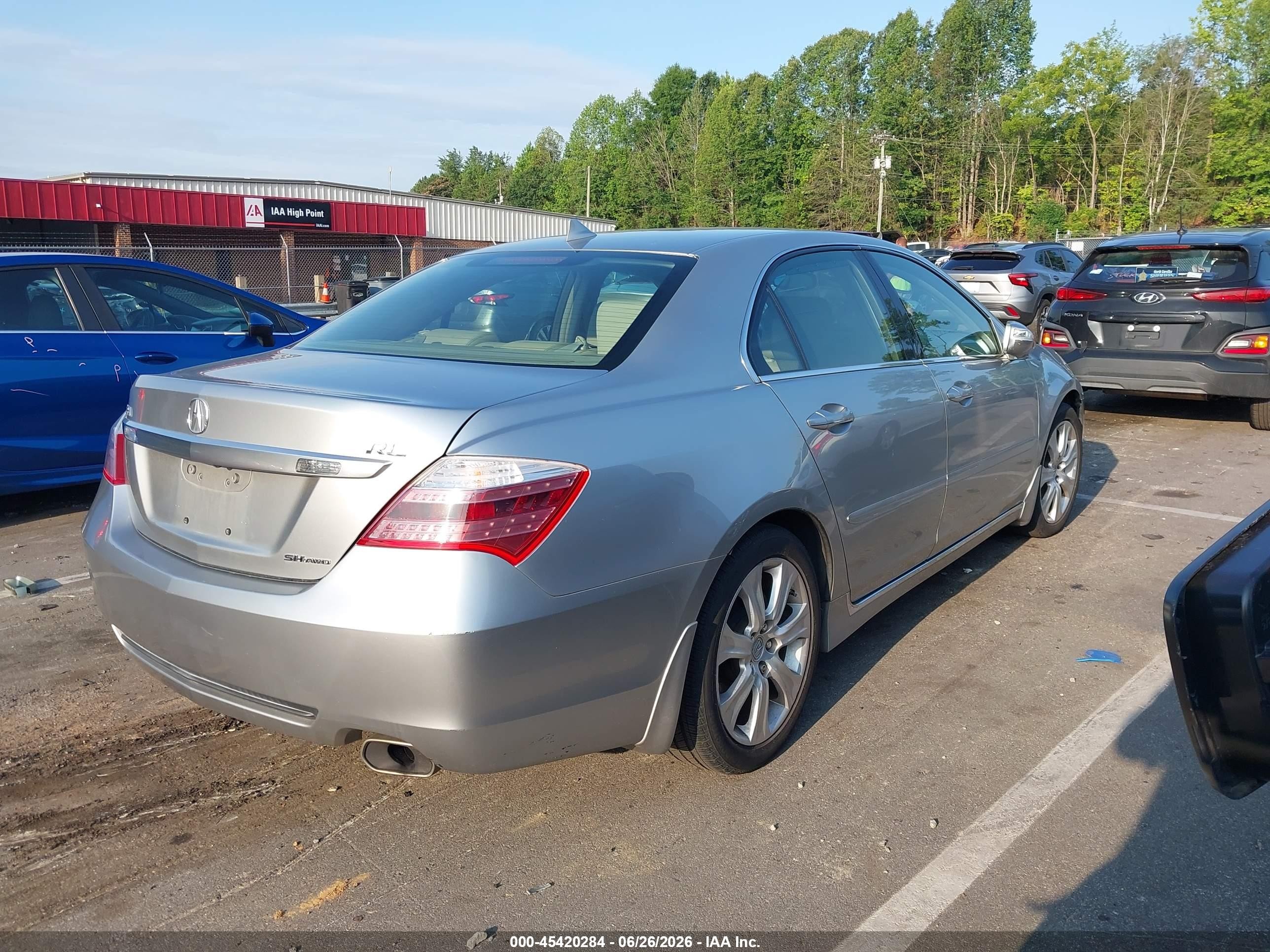 2010 Acura Rl 3.7 Silver vin: JH4KB2F69AC002130