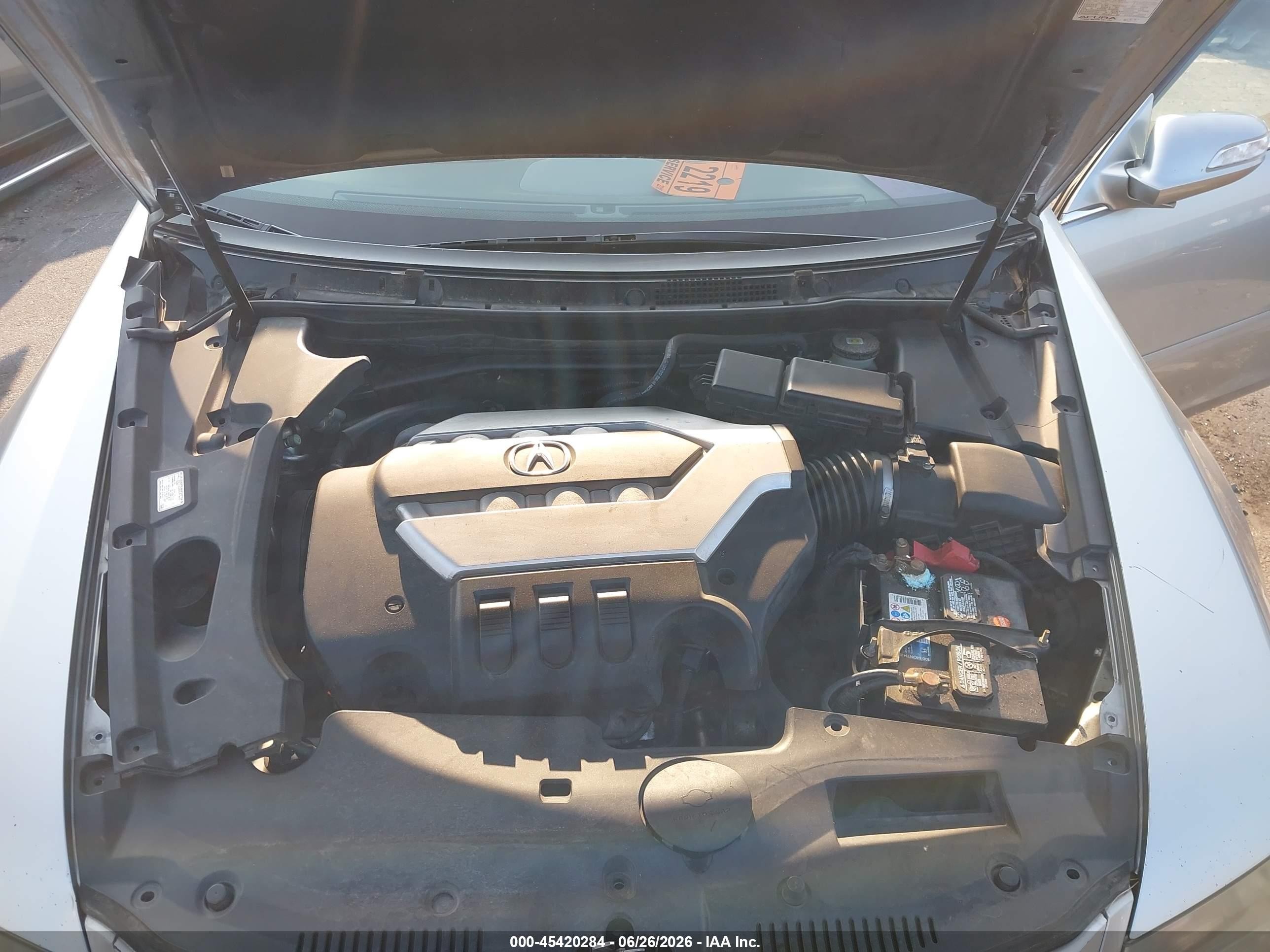 2010 Acura Rl 3.7 Silver vin: JH4KB2F69AC002130